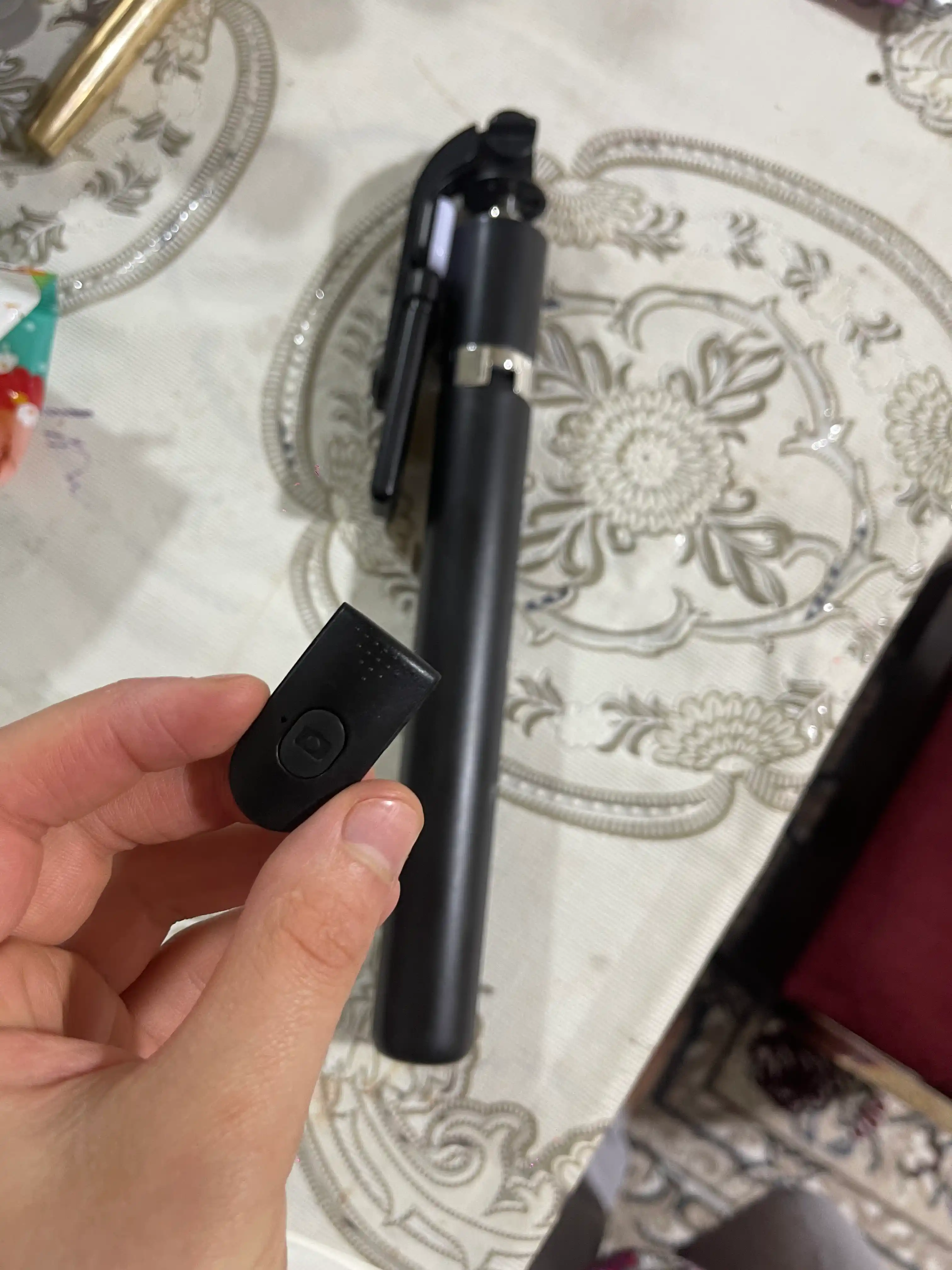 Telefon uchun shtativ, selfi uchun monopodi, Bluetooth pulti va chiroq bilan, 170 sm