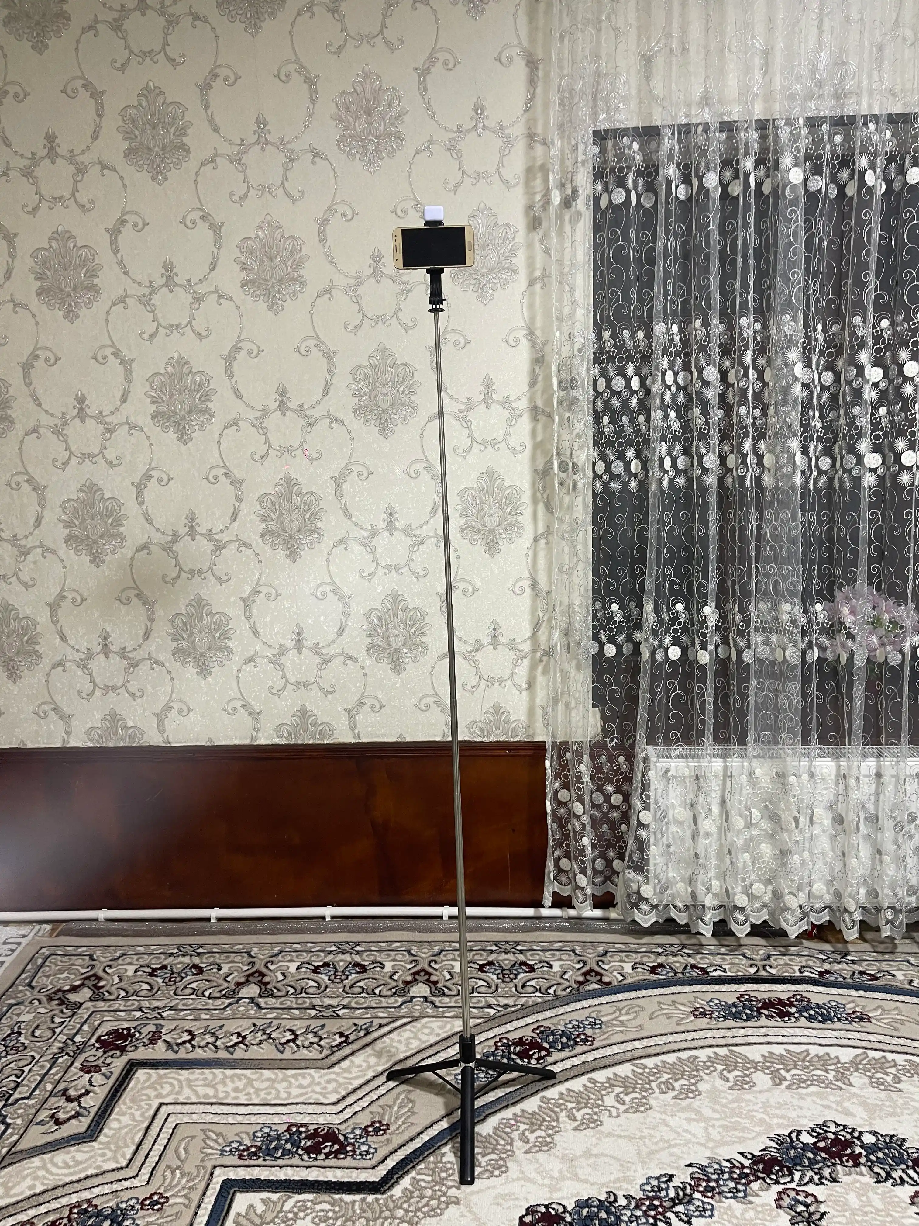 Telefon uchun shtativ, selfi uchun monopodi, Bluetooth pulti va chiroq bilan, 170 sm