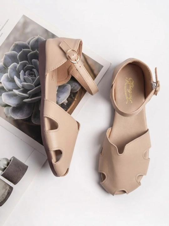 Ayollar uchun oyoq kiyimlar, yozgi basanojka, eko teri, qulay sandal, 36-40 размер