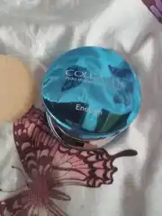 Пудра для лица матирующая Enough компактная Collagen 3в1, фиксирует макияж