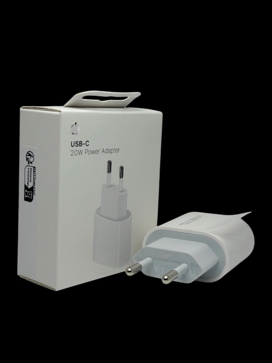 Зарядка для Айфона адаптер USB-C 20ват — быстрая зарядка для моделей iPhone 13,14,15,16,17
