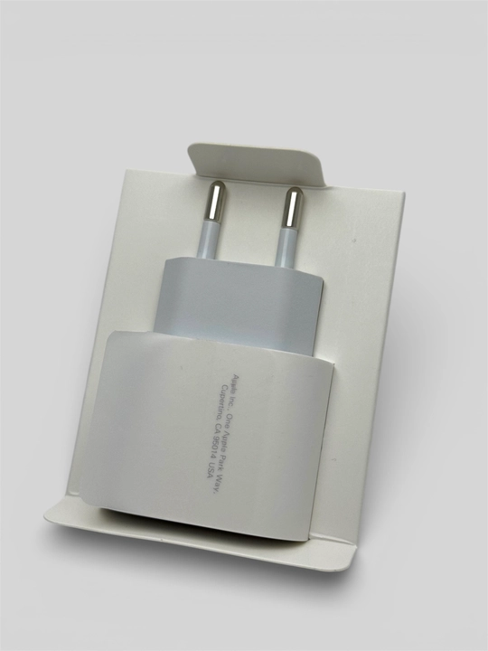Зарядка для Айфона адаптер USB-C 20ват — быстрая зарядка для моделей iPhone 13,14,15,16,17