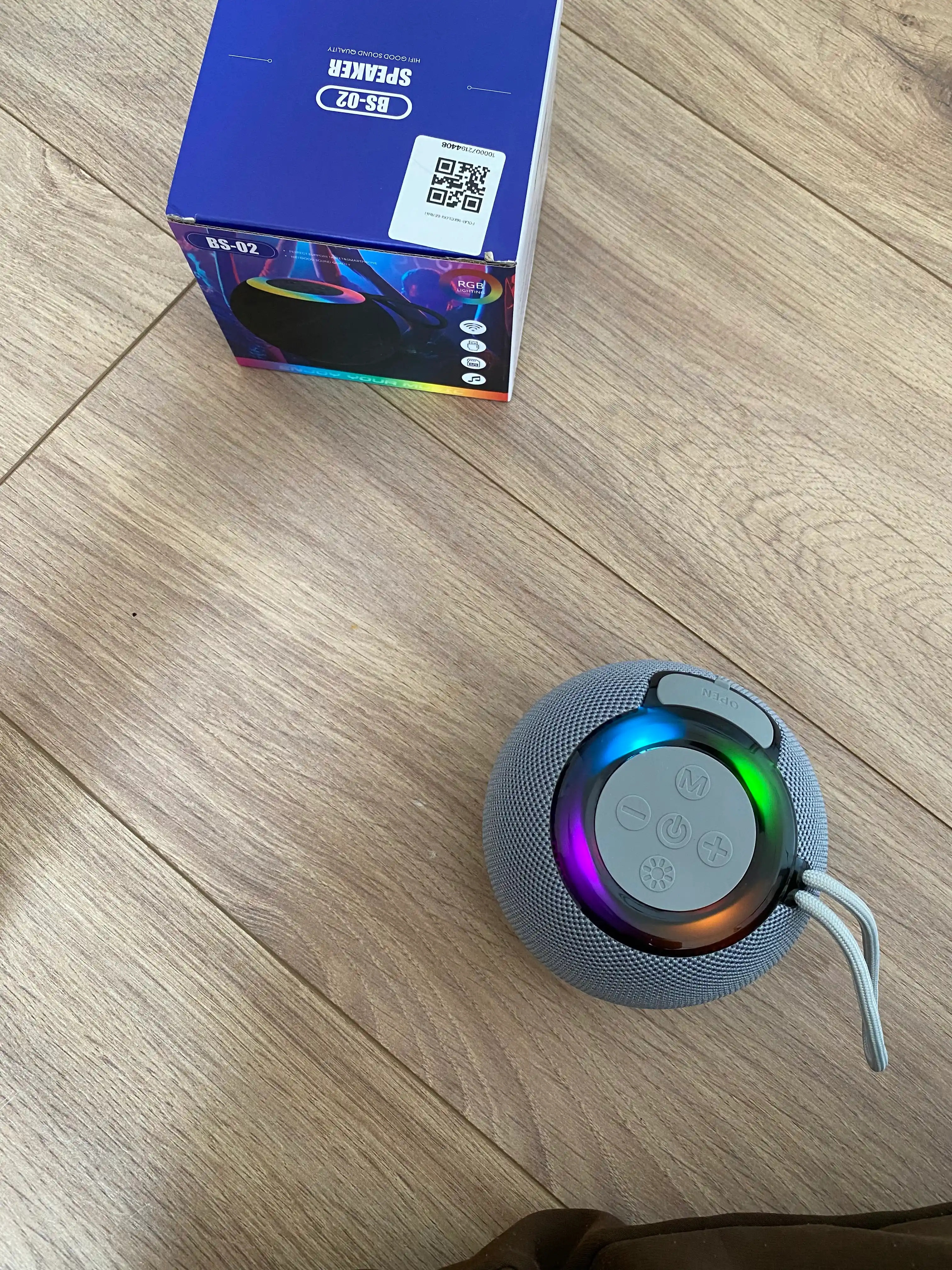 Bluetooth portativ kolonka  Kuchli ovoz, 5 soatgacha ishlaydi, TF/microSD