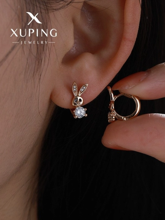 Xuping Jewelry brendining zamonaviy va nafis ziraklari