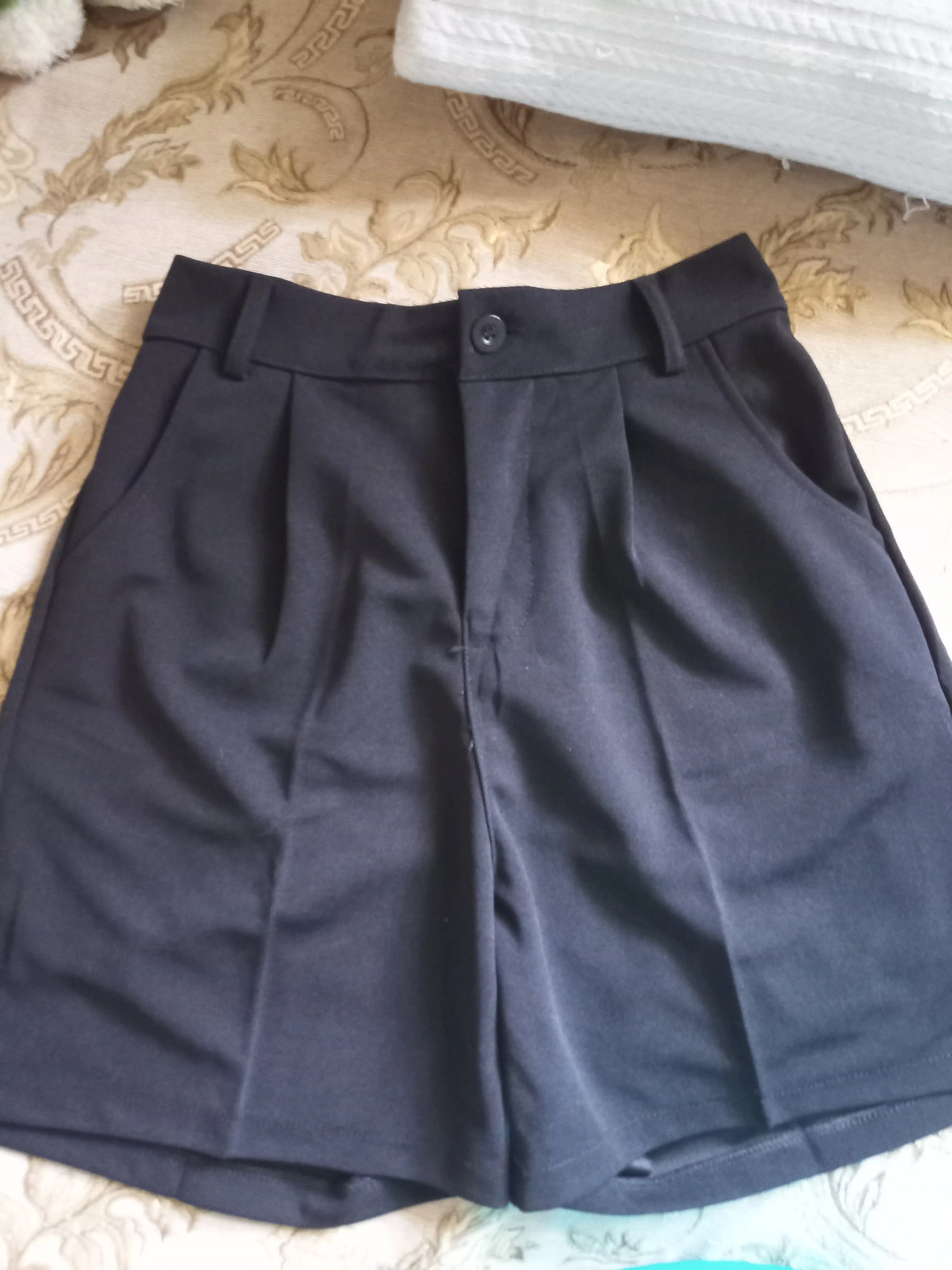 Ayollar uchun bermuda shortiklar, baland bel, erkin fason, yozgi