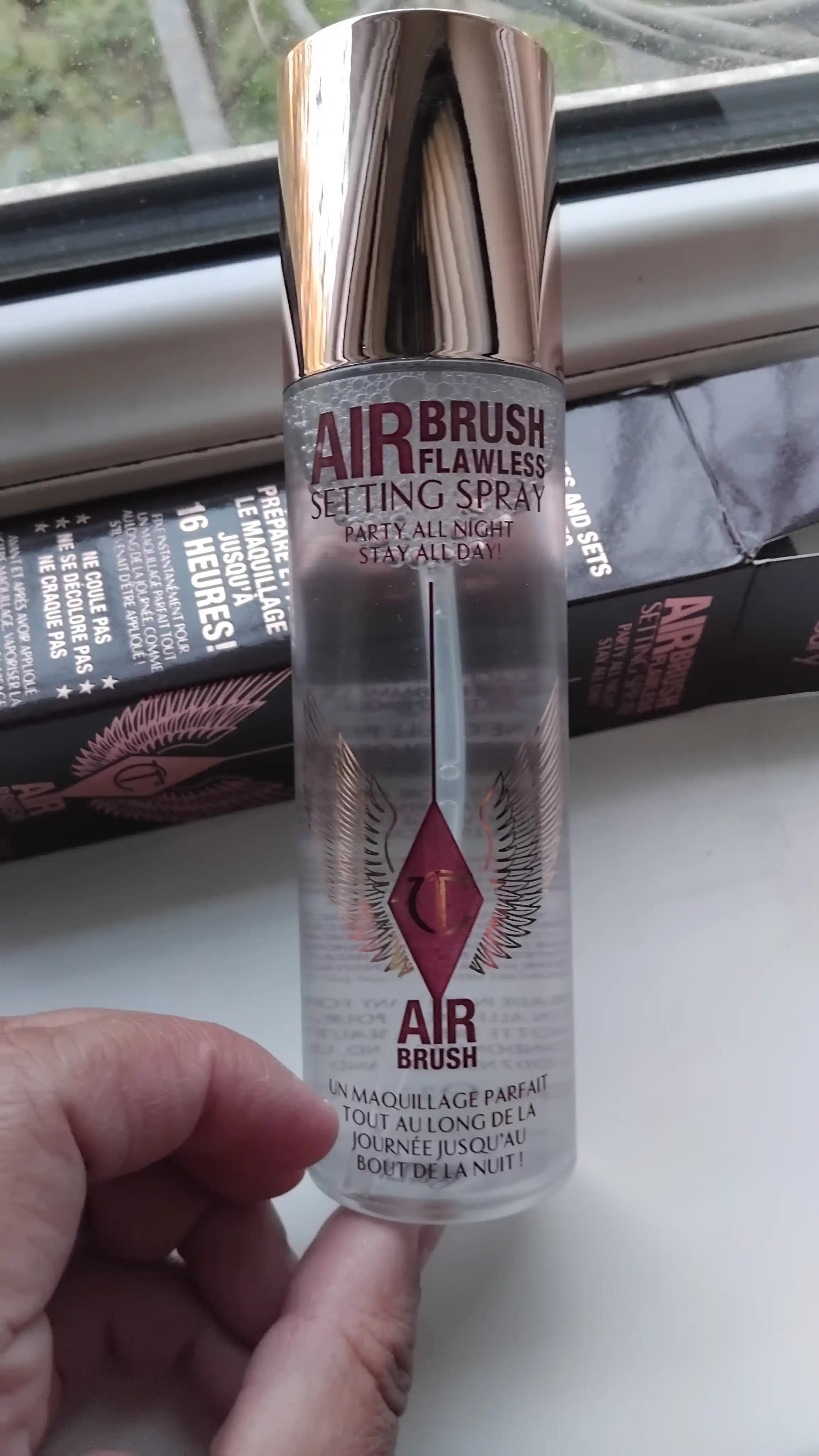 Fiksator sprey makiyaj qotiruvchi Charlotte Tilbury Airbrush Flawless Setting Spray, 100 ml