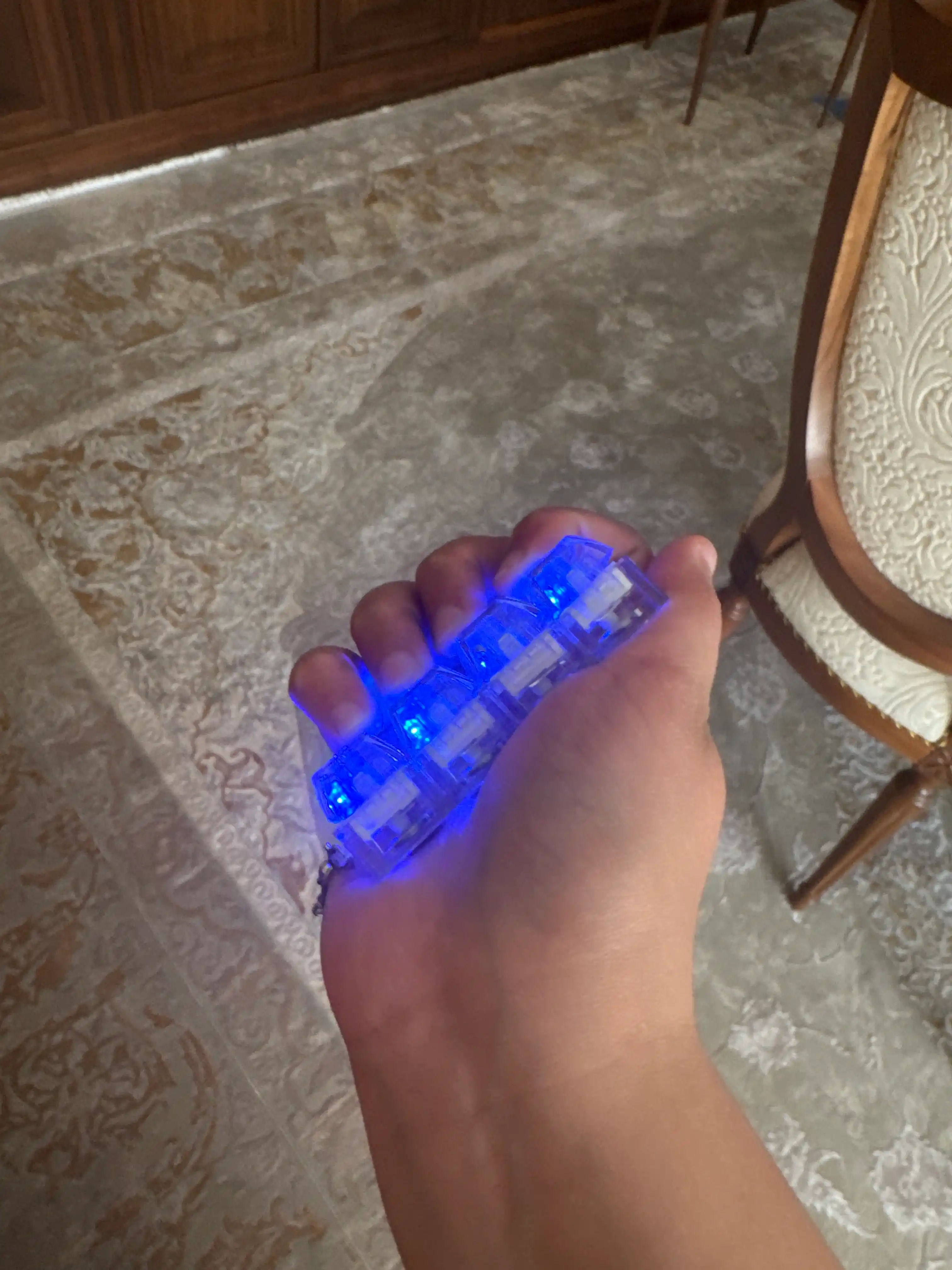 Stressga Qarshi Brelok-Klaviatura, RGB Antistress Keyboard
