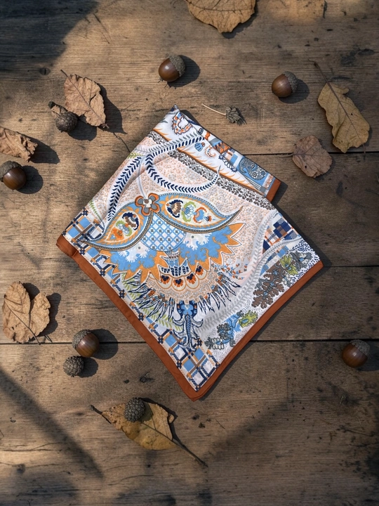 Ayollar bandanasi, ro‘mol yumshoq, yoqimli atlasdan tayyorlangan, Xitoy, o‘lchami 67x67 sm
