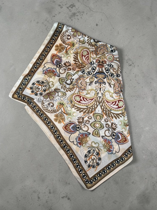 Ayollar bandanasi, ro‘mol yumshoq, yoqimli atlasdan tayyorlangan, Xitoy, o‘lchami 67x67 sm