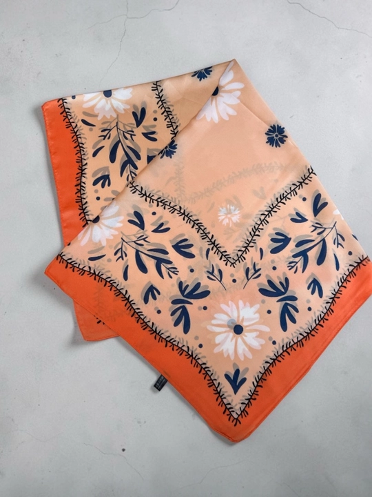 Ayollar bandanasi, ro‘mol yumshoq, yoqimli atlasdan tayyorlangan, Xitoy, o‘lchami 67x67 sm