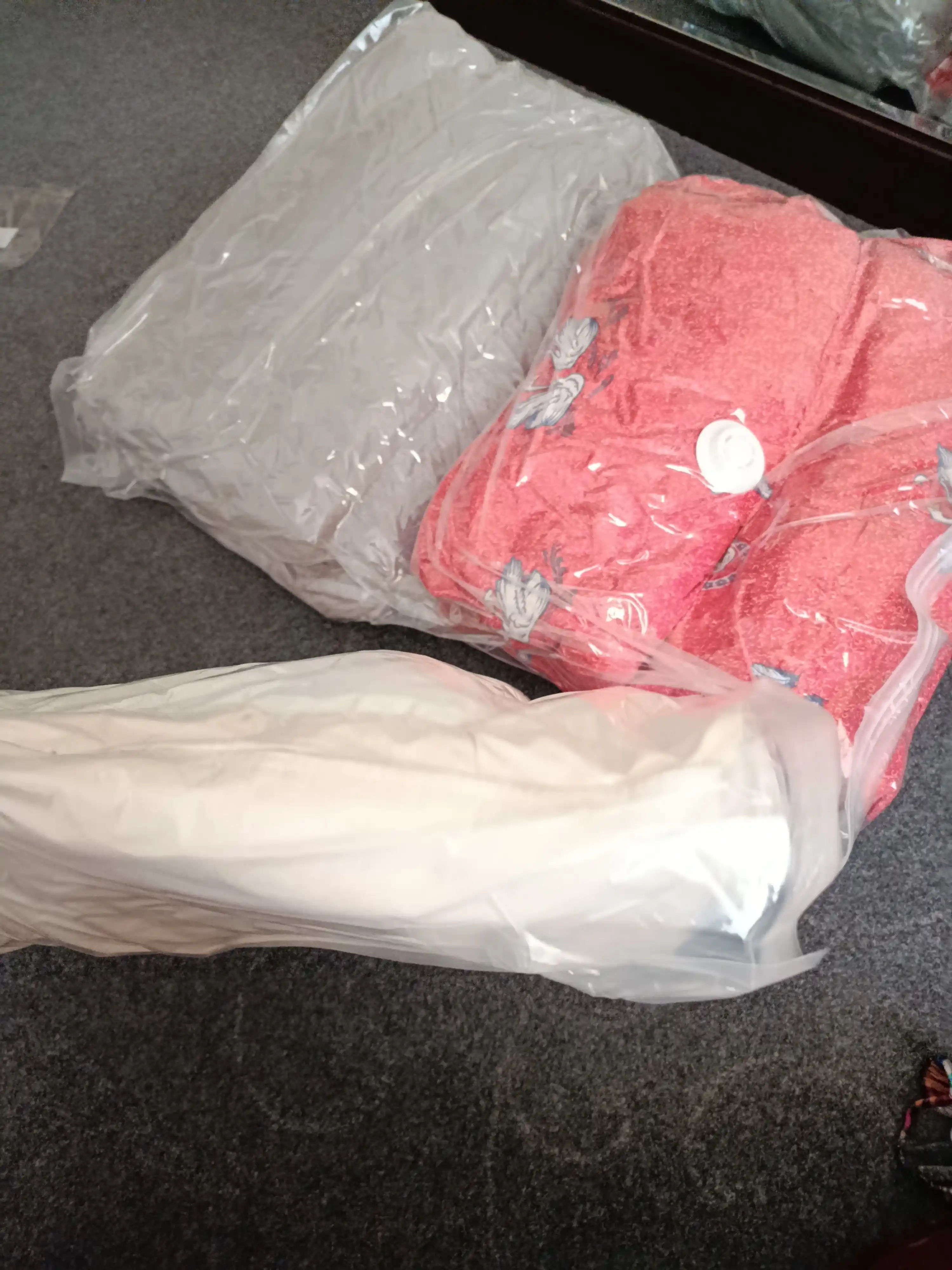 Kiyim saqlash uchun vakum paket, nasossiz hajmli 3D xalta