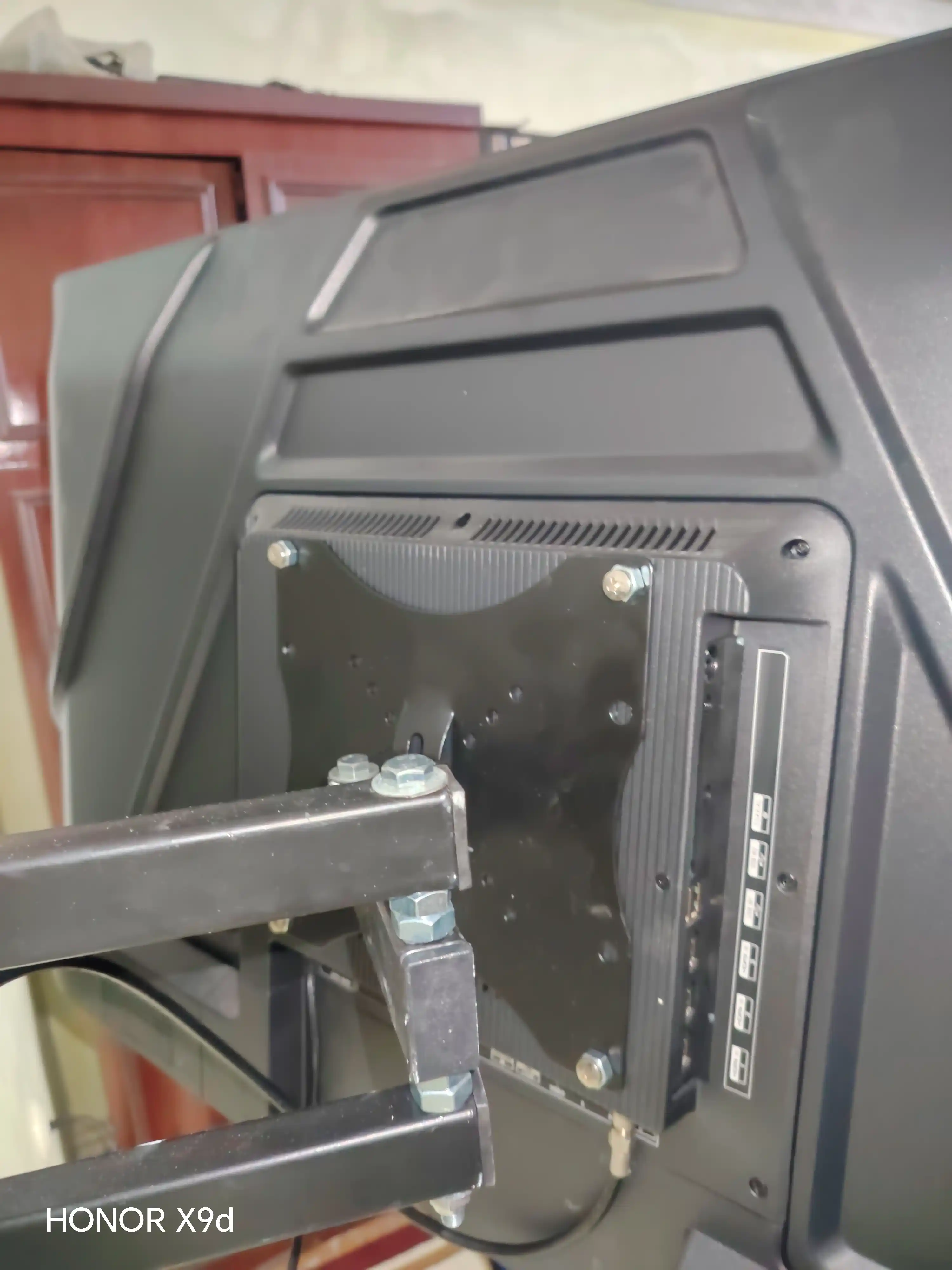 Televizor uchun kronshteyn INNOTECH MAX 17''-55''
