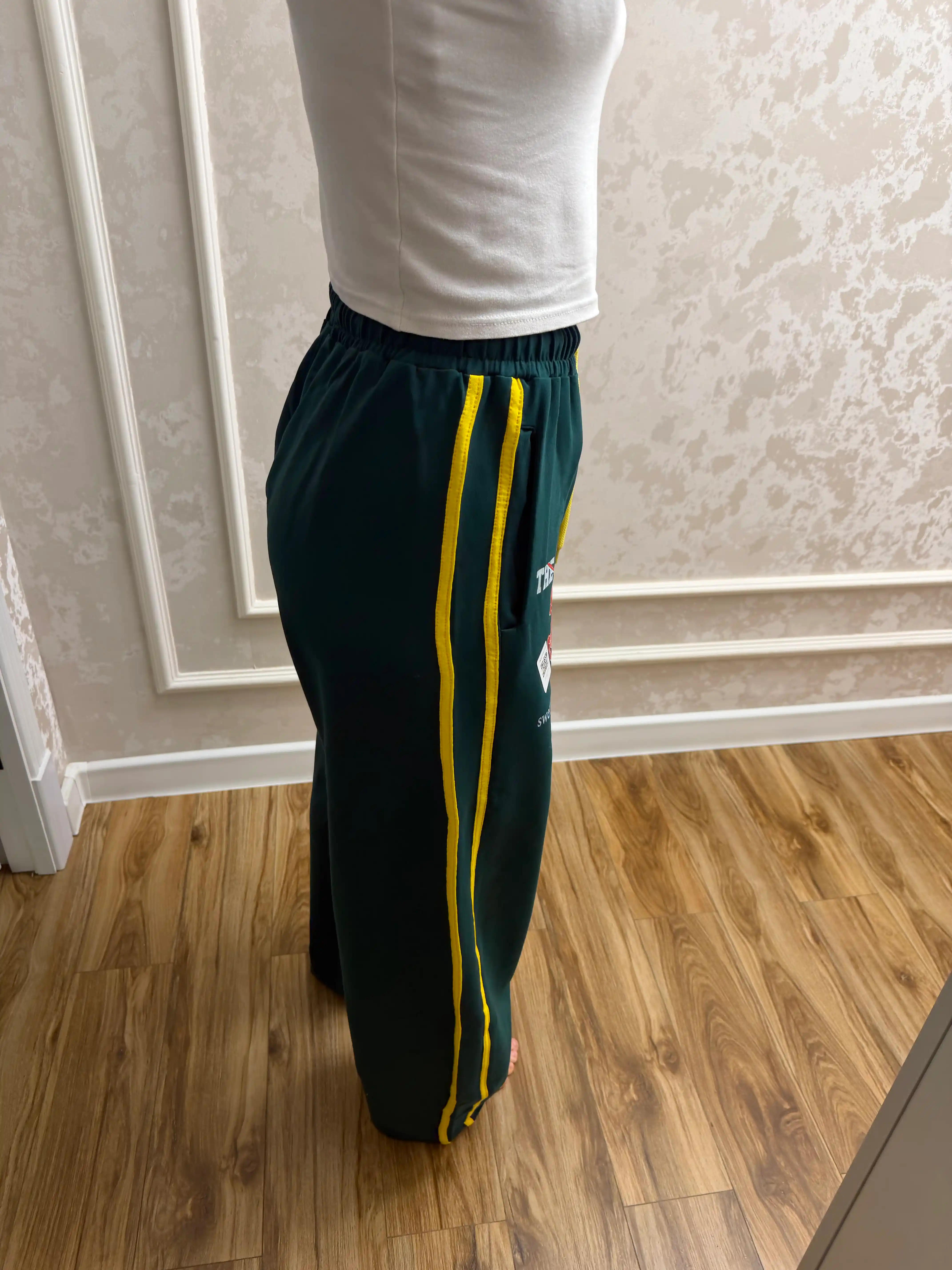 Ayollar uchun yozgi trikolar, oversize sport shimlari, yengil ayollar triko