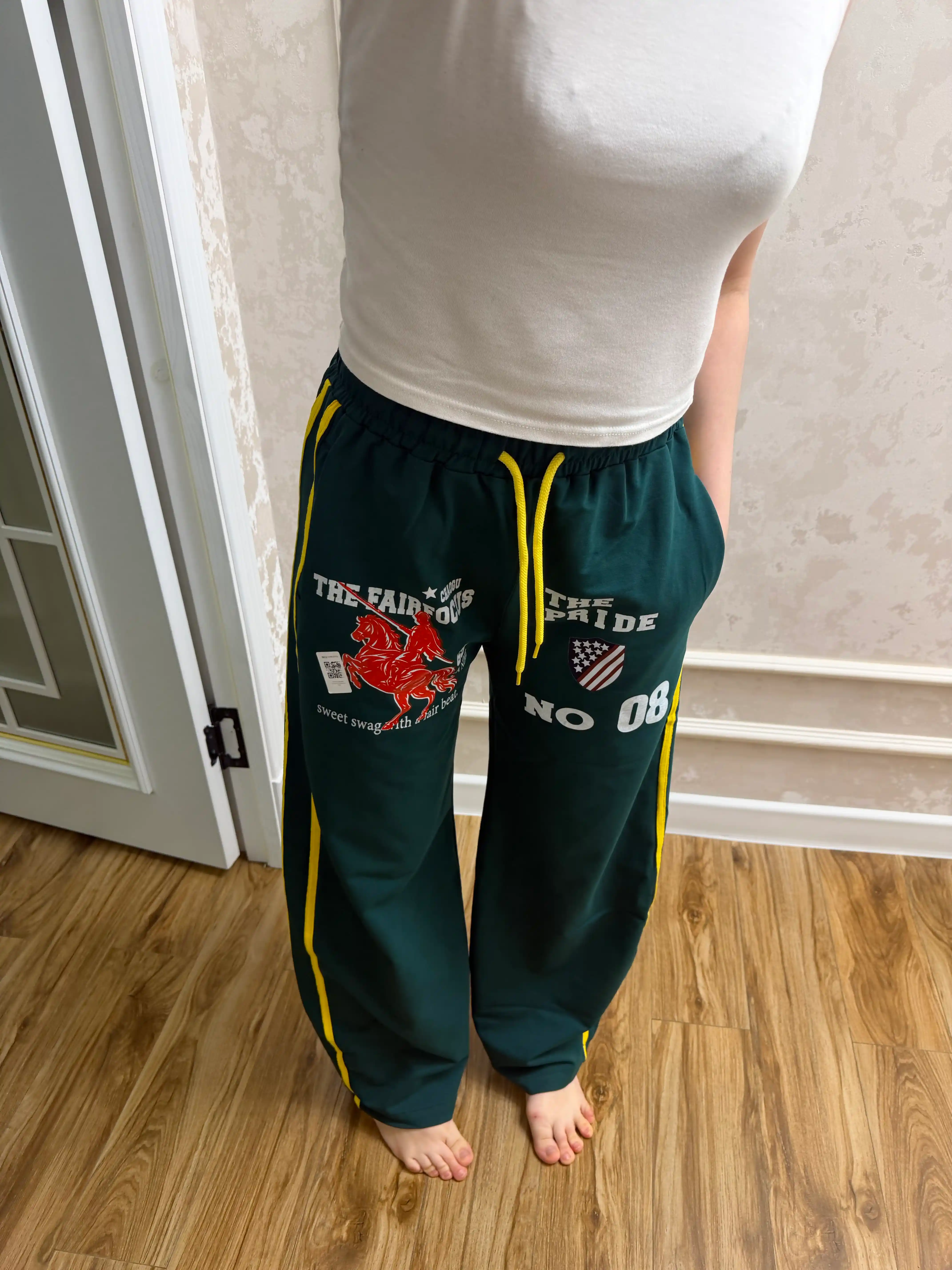 Ayollar uchun yozgi trikolar, oversize sport shimlari, yengil ayollar triko