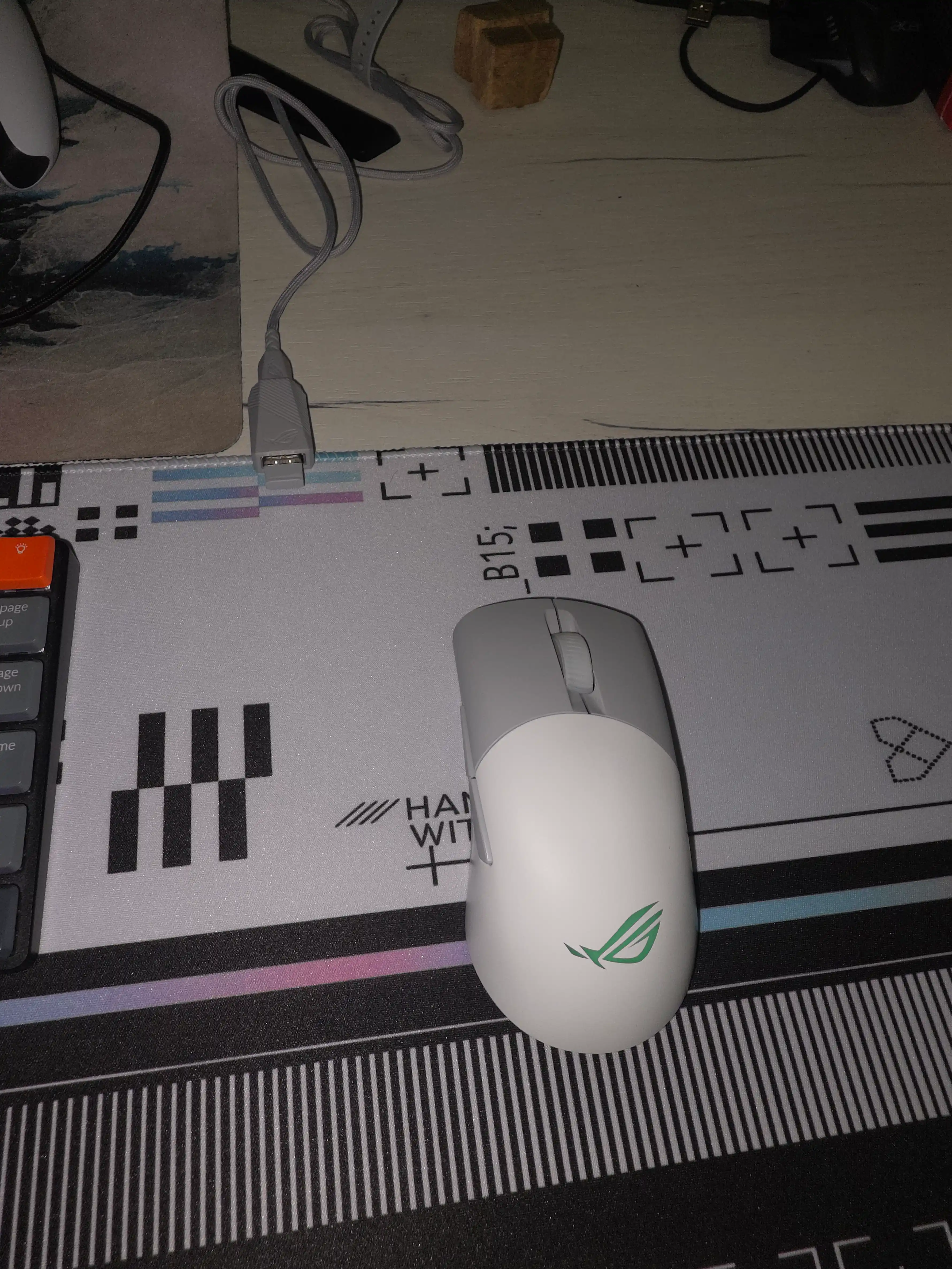 Мышка игровая, ASUS P709 ROG KERIS WL AIMPOINT, 119 часов работы, 2.4 ГГц