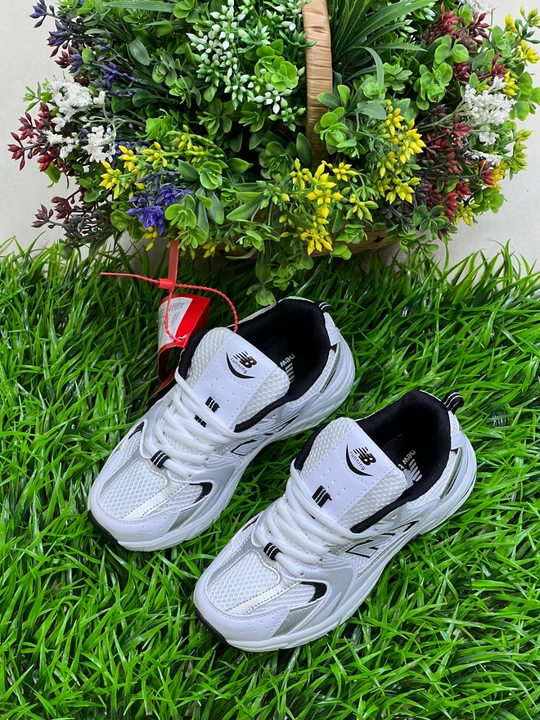 Женские кроссовки New Balance 530 - 