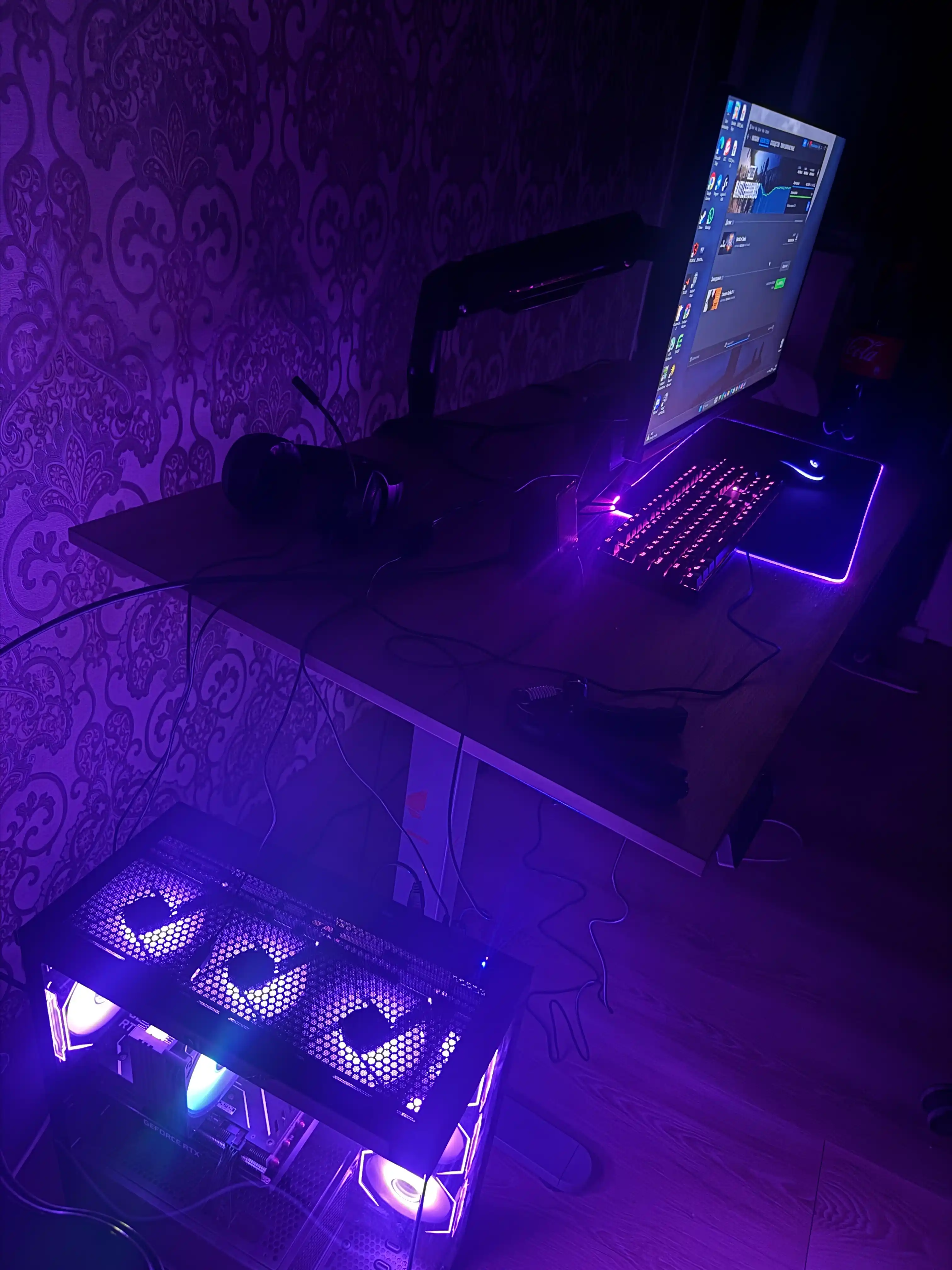 Monitorlar uchun kronshteyn, ekran diagonali 17 - 32, 10 kg F80