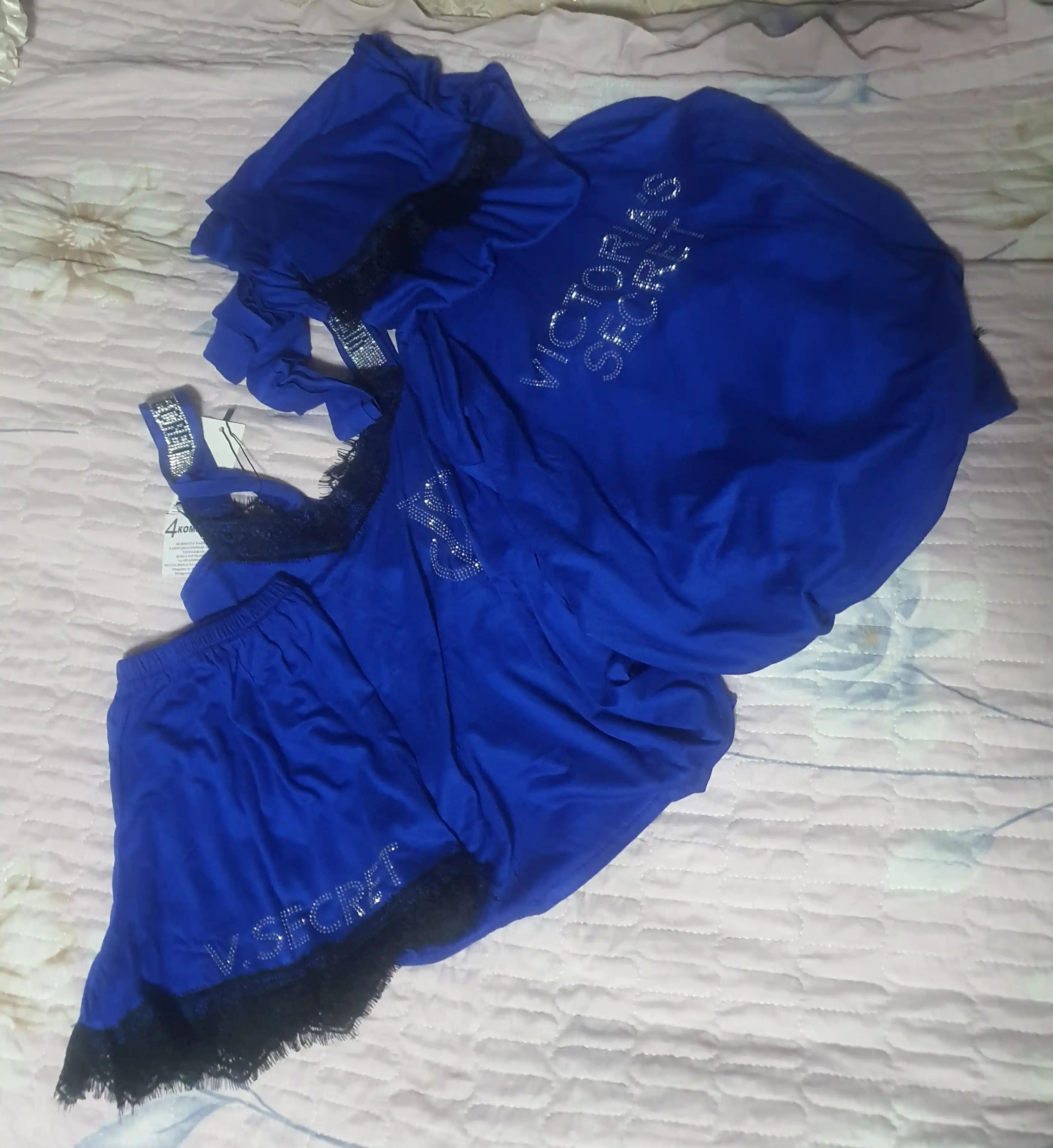 Pijama, ayollar kiyimi, uy liboslari, tungi kiyim ,pijamalar 4 donali