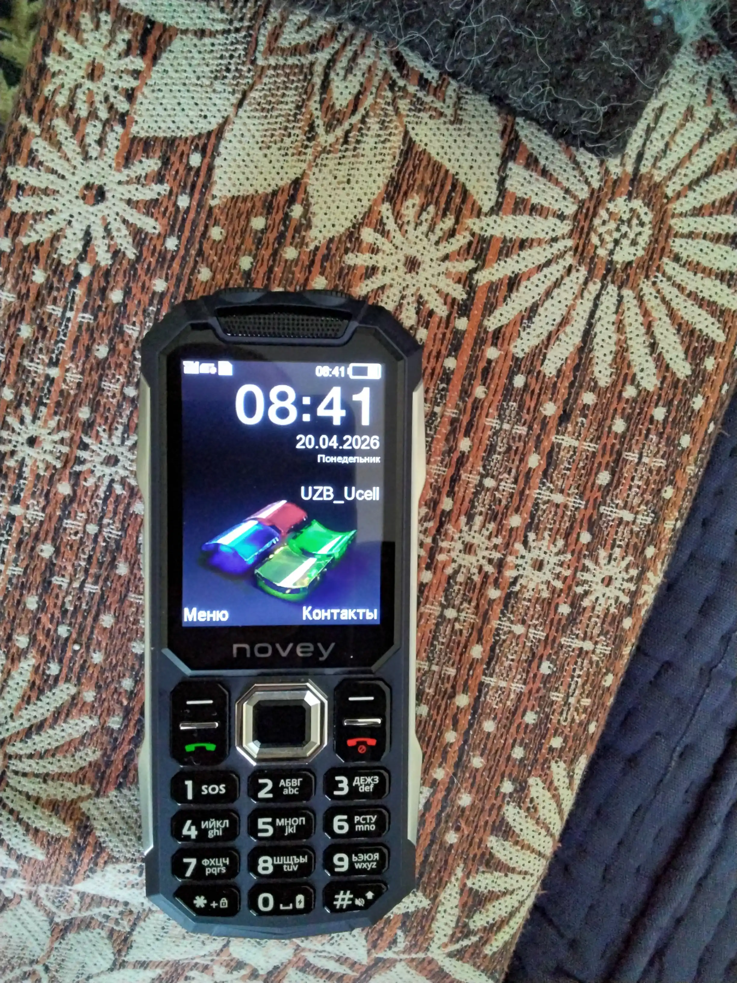 Knopkali telefon Novey T500, kamerasiz