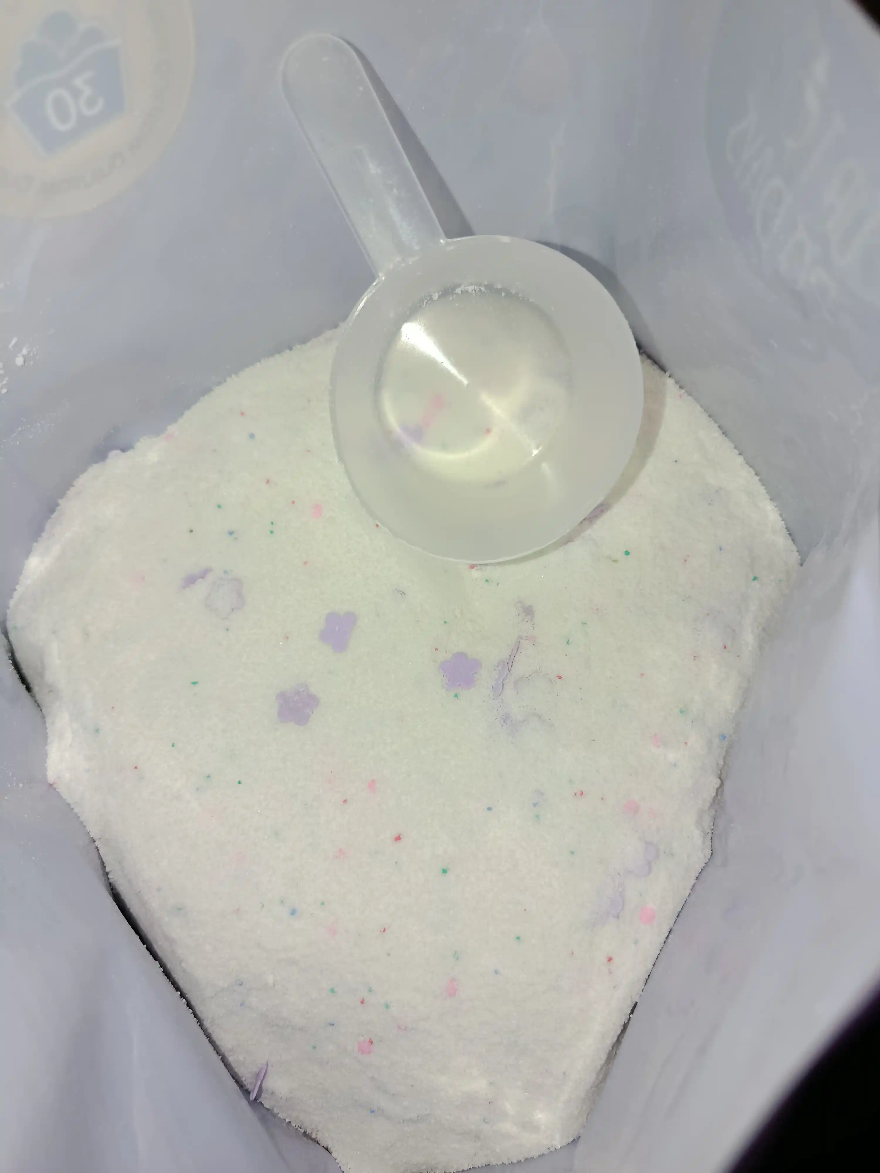 Kir yuvish kukuni CLEO, 1,5-3 kg, konsentrat, 60 martagacha yuvish uchun universal