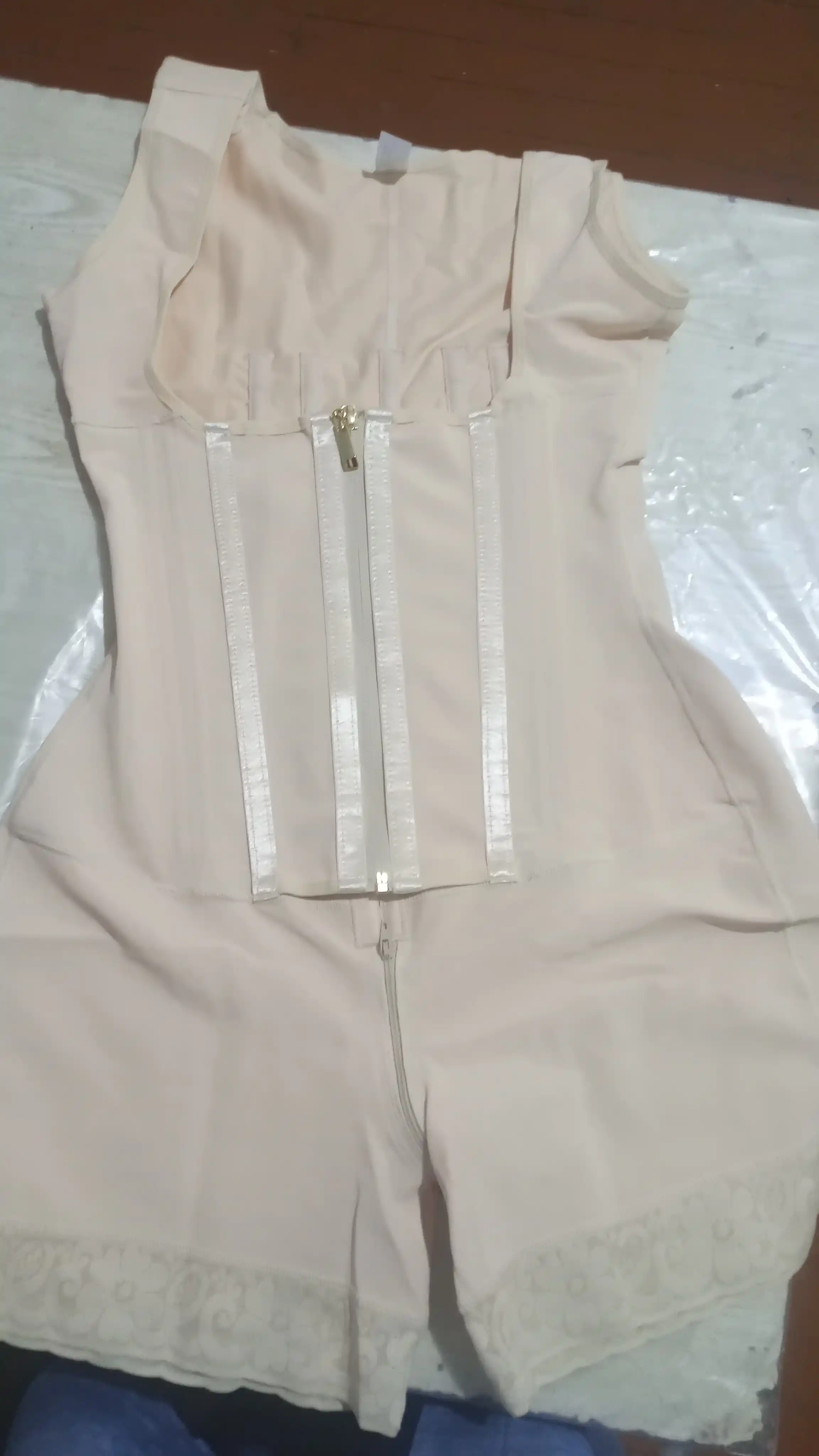 Ayollar karseti, ozdiruvchi body, body karset