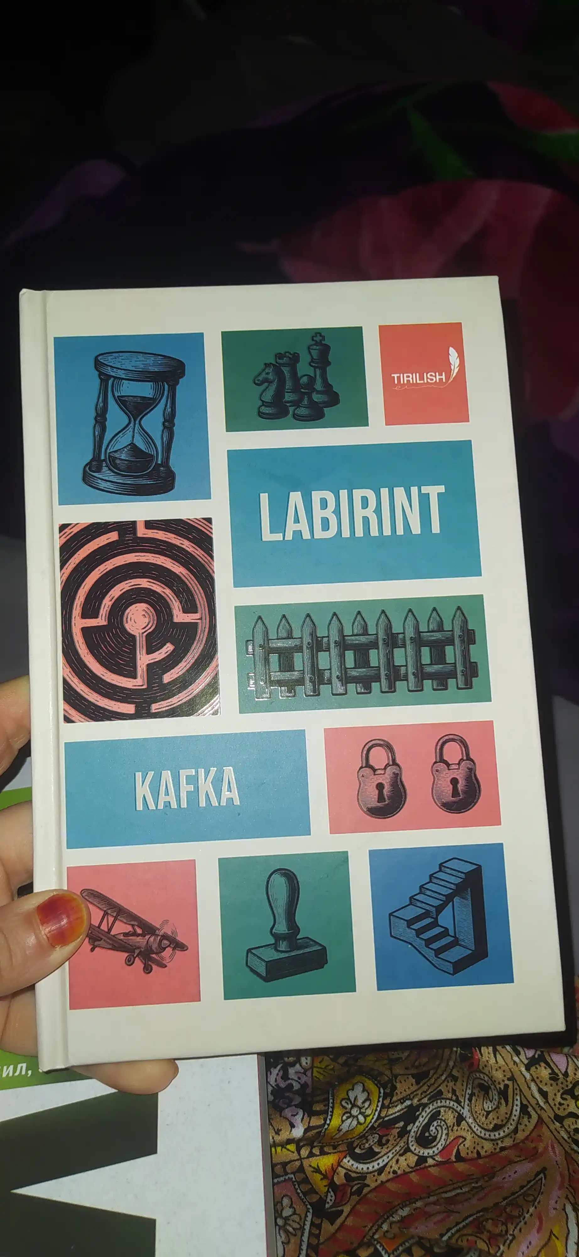 Labirint - inson taqdiri, erkinligi va hayot mazmuni haqidagi chuqur falsafiy asar