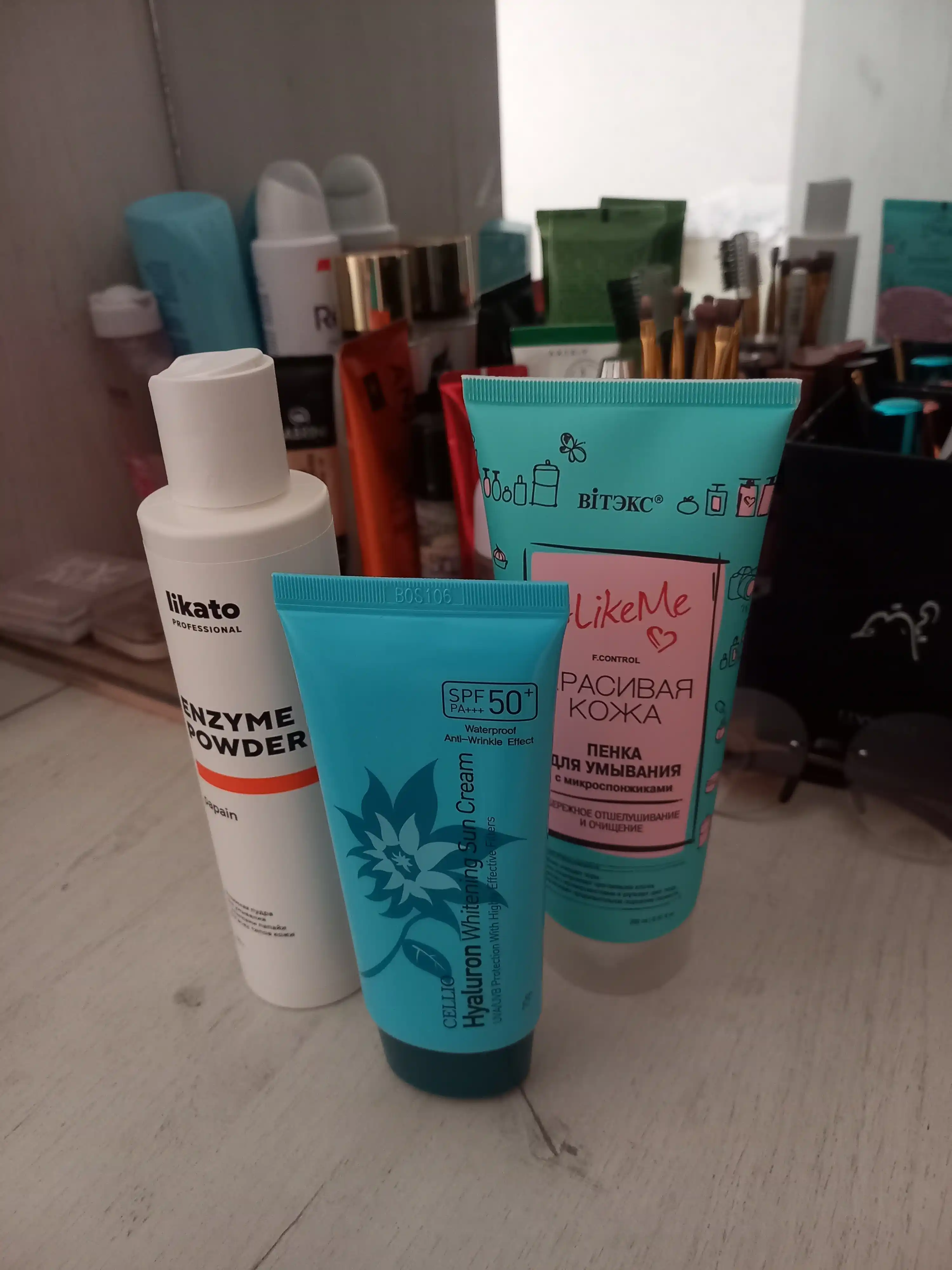 Пенка LikeMe для умывания с микроспонжиками, 200 мл, Витэкс