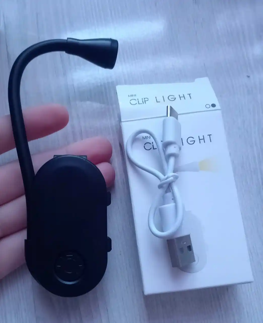 Мини LED лампа для чтения с клипсой – мягкий свет, гибкая 360°, высота 15 см