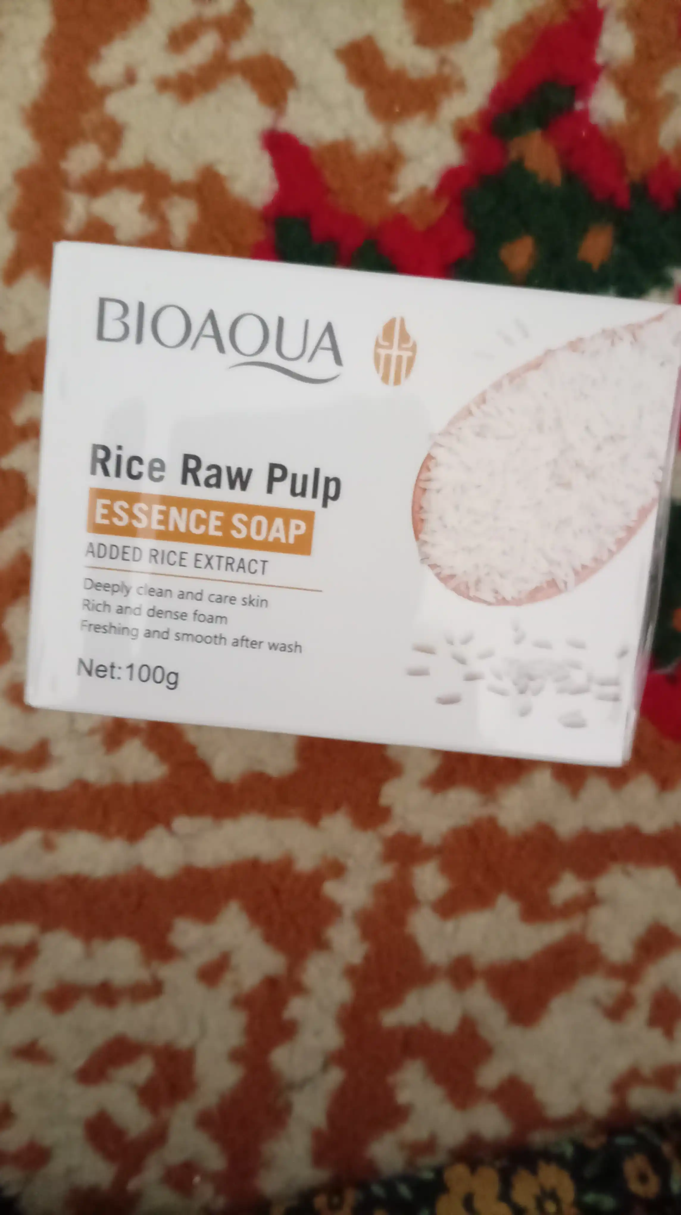 Oqartiruvchi sovun BIOAQUA, guruch ekstrakti bilan, yuz va tana uchun, 100 g