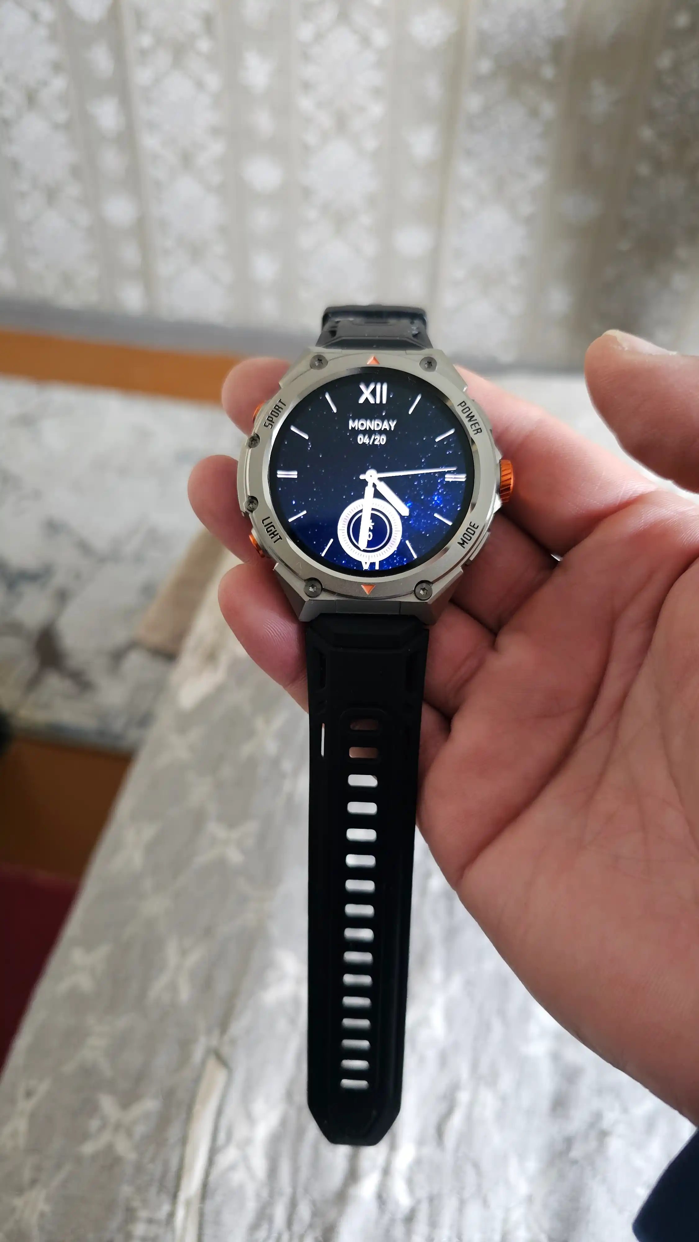 Aqlli soat Lenyes Vita, AMOLED ekran, GPS va namlikdan himoya (IP68)