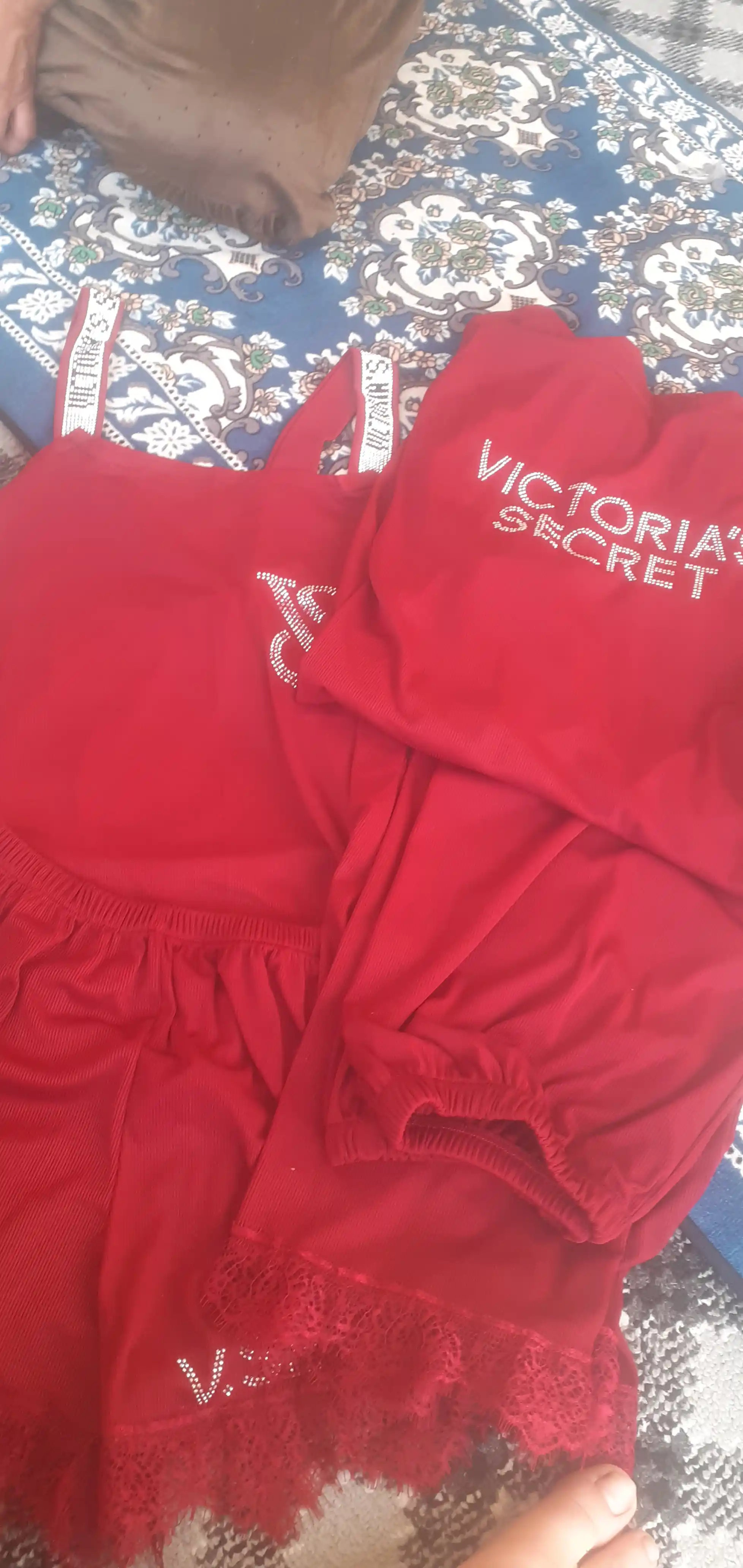 Pijama, ayollar kiyimi, uy liboslari, tungi kiyim ,pijamalar 4 donali