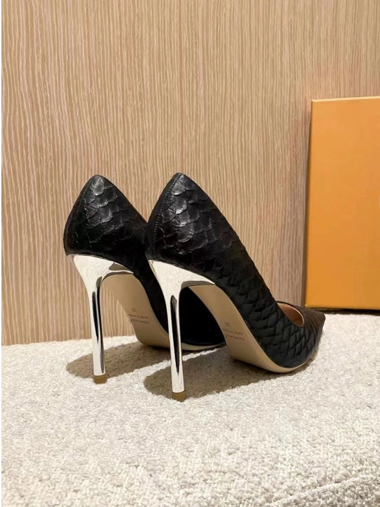 Женская обувь Louboutin, каблук 10 см
