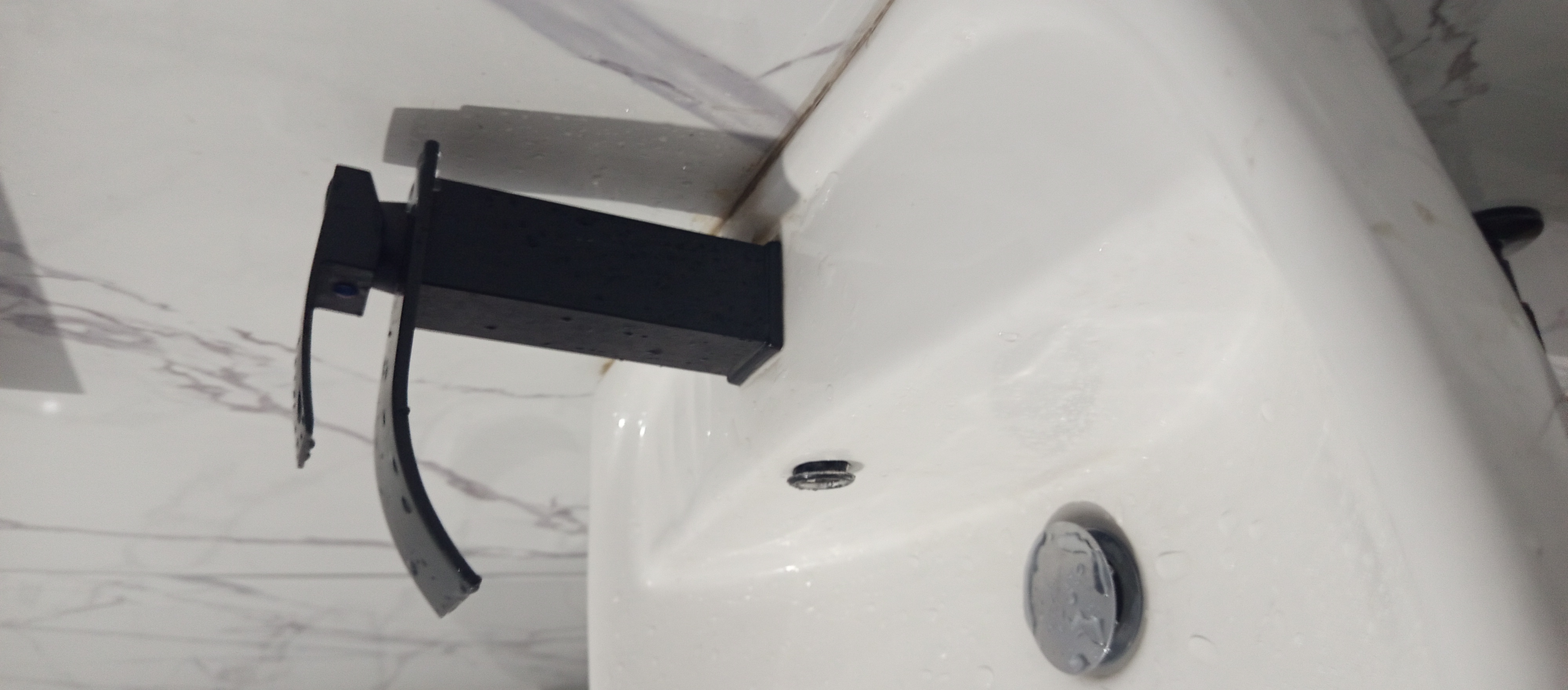 Sharsharali lavabo mikseri