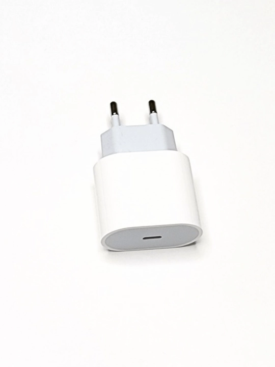 Zaryadnoe qurilma iPhone uchun, zaryadka 20 Vt, s kabelem Type-C — Lightning