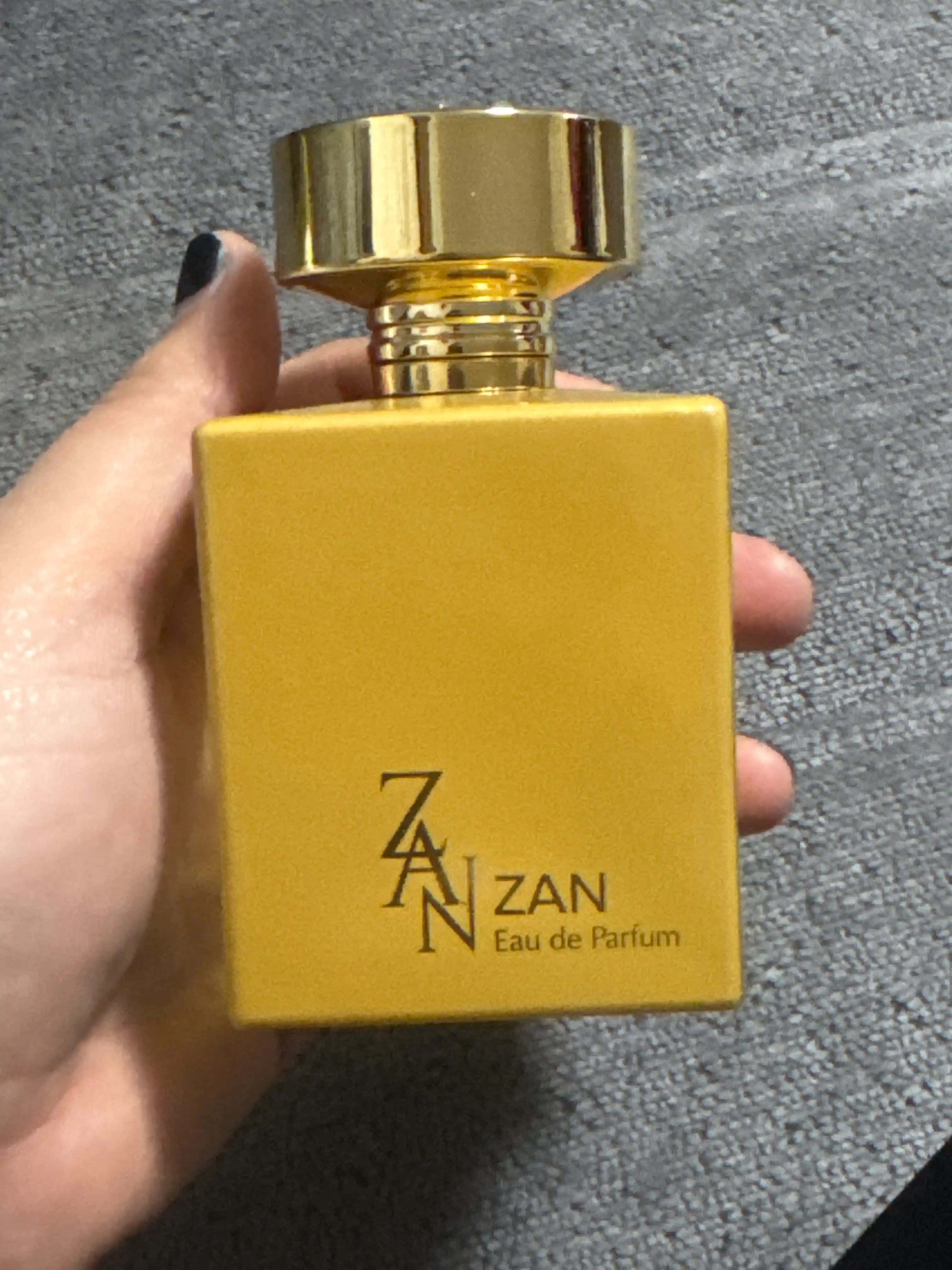 Parfyumlangan suv Zan Fragrance World edp, 100 ml