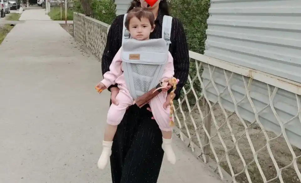 Kenguru ryukzagi, sling-ryukzak, bolalar uchun tashuvchi - yangi tug‘ilgan chaqaloqlar va 24 oygacha bo‘lgan bolalar uchun