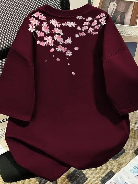 Ayollar uchun sakura guli tushirilgan fudbolka, 100% sof paxta