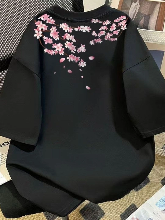 Ayollar uchun sakura guli tushirilgan fudbolka, 100% sof paxta