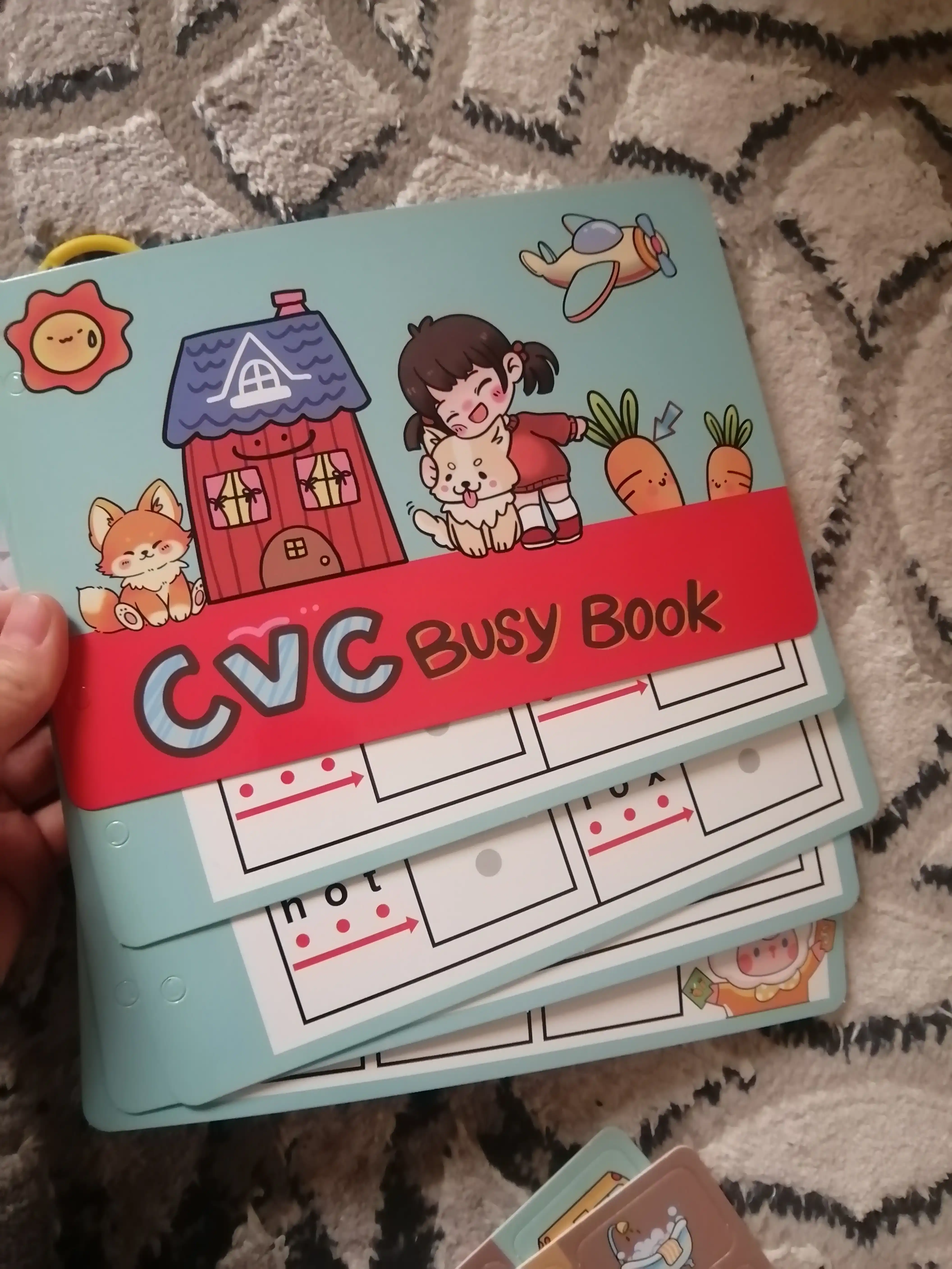 Busybook, band qiluvchi kitoblar, bolalar kitoblari, interaktiv kitoblar, o'yinlar, quite