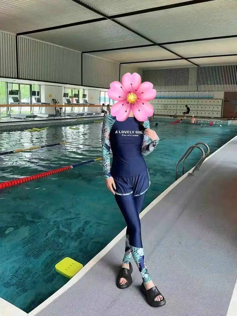 Burkini ayollar uchun yopiq 3 tasi 1 da suzish kupalnik legins va UV himoyali tunika bilan
