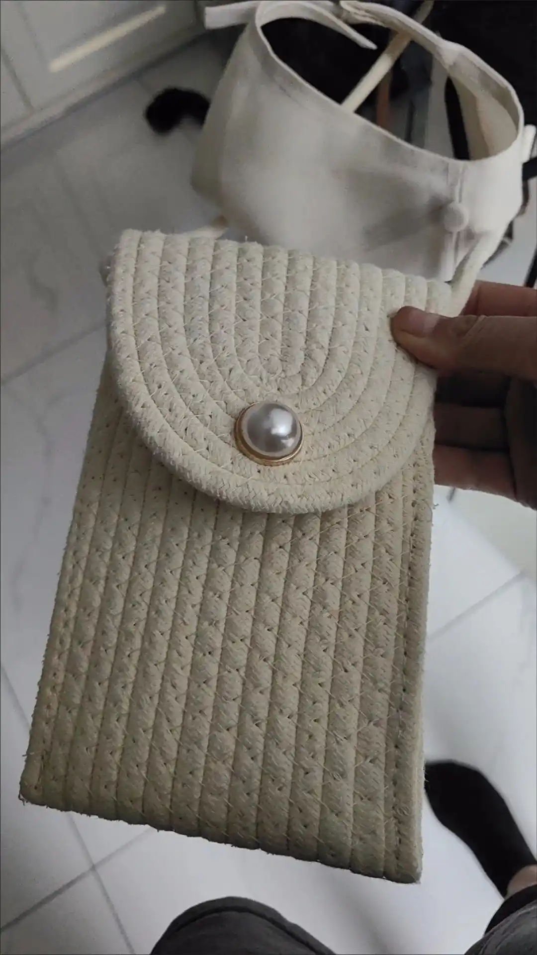 Yelka orqali mini sumka - zamonaviy va qulay, zamonaviy kross-body mini sumkasi
