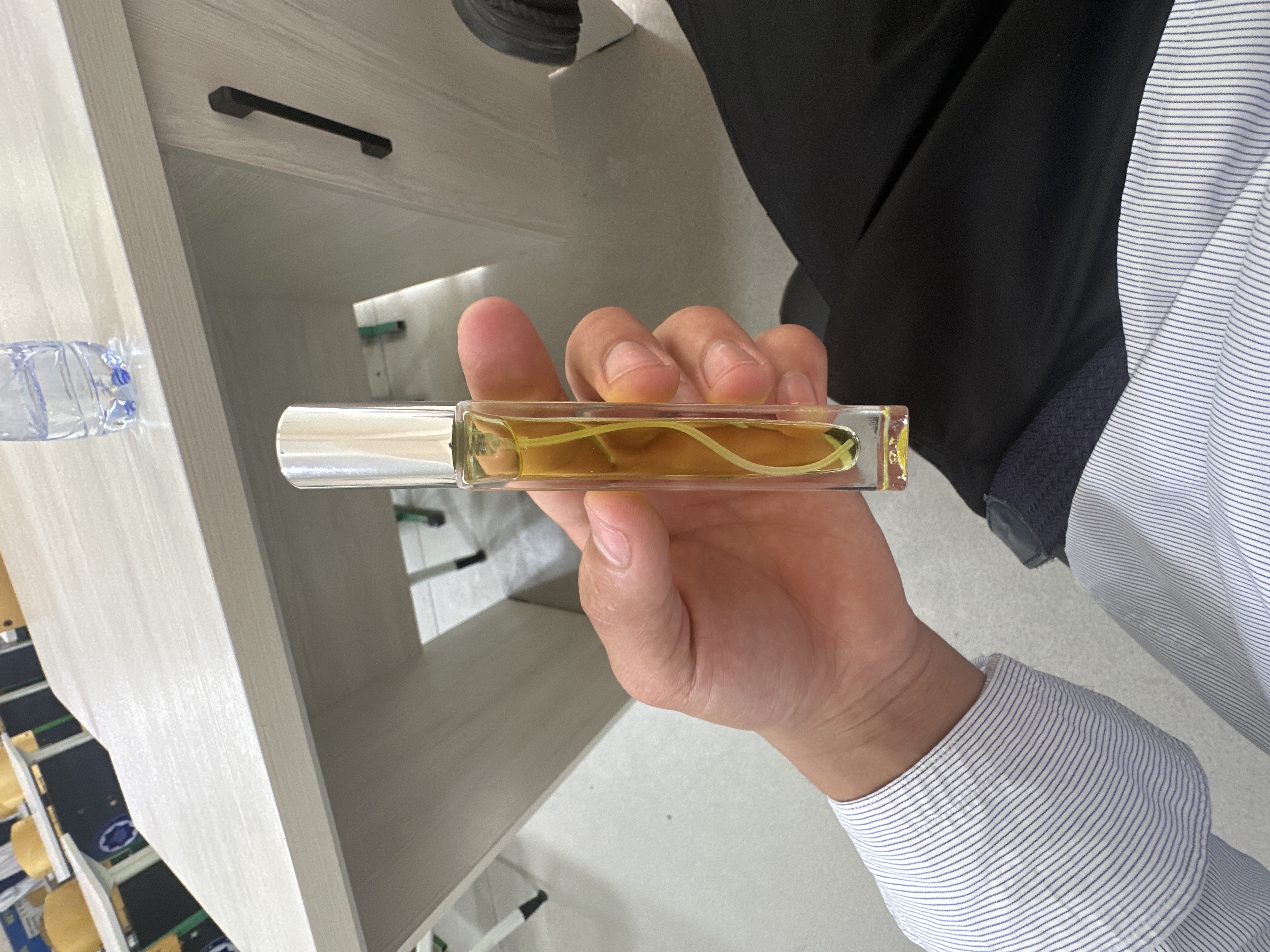 Atir Molecula 020, erklaklar va ayollar uchun 50% Masla (Ekstrakt parfyuma) 10ML