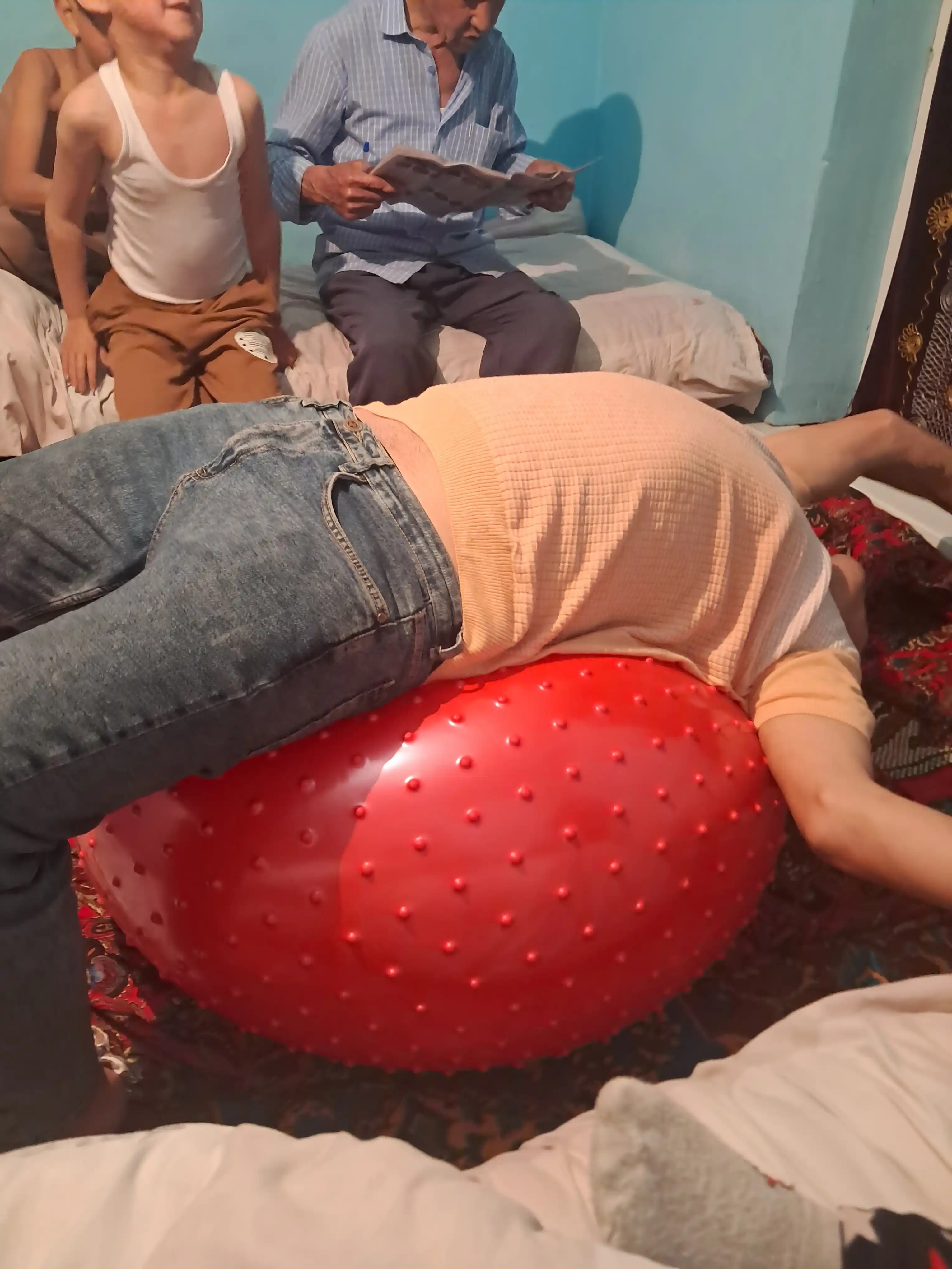 Мяч для фитнеса и йоги с шипами, Fitball, с насосом, 75-85-95 см