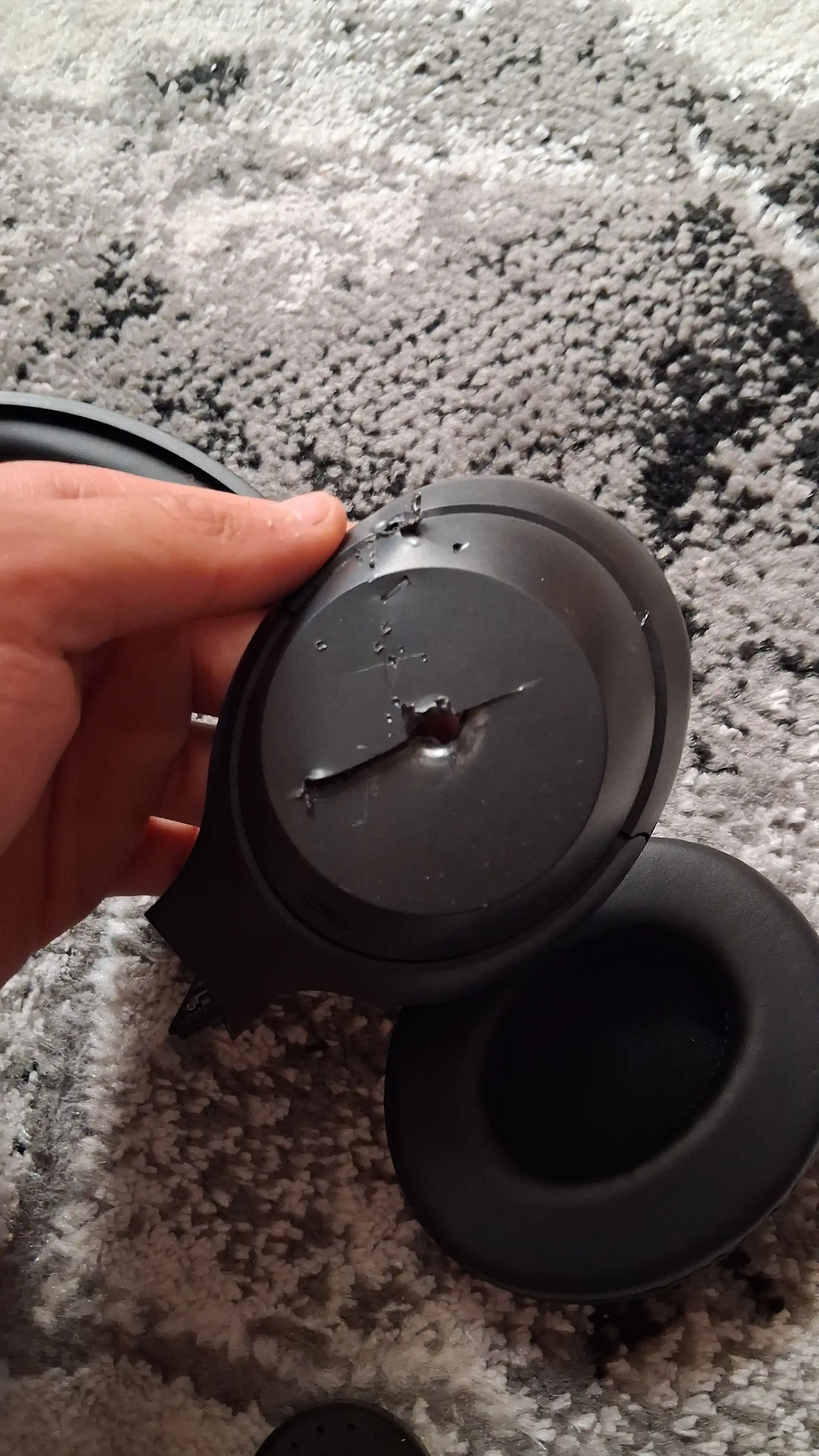 Simsiz quloqchin Bluetooth – to‘liq o‘lcham, mikrofonli, SD karta va radio C2235