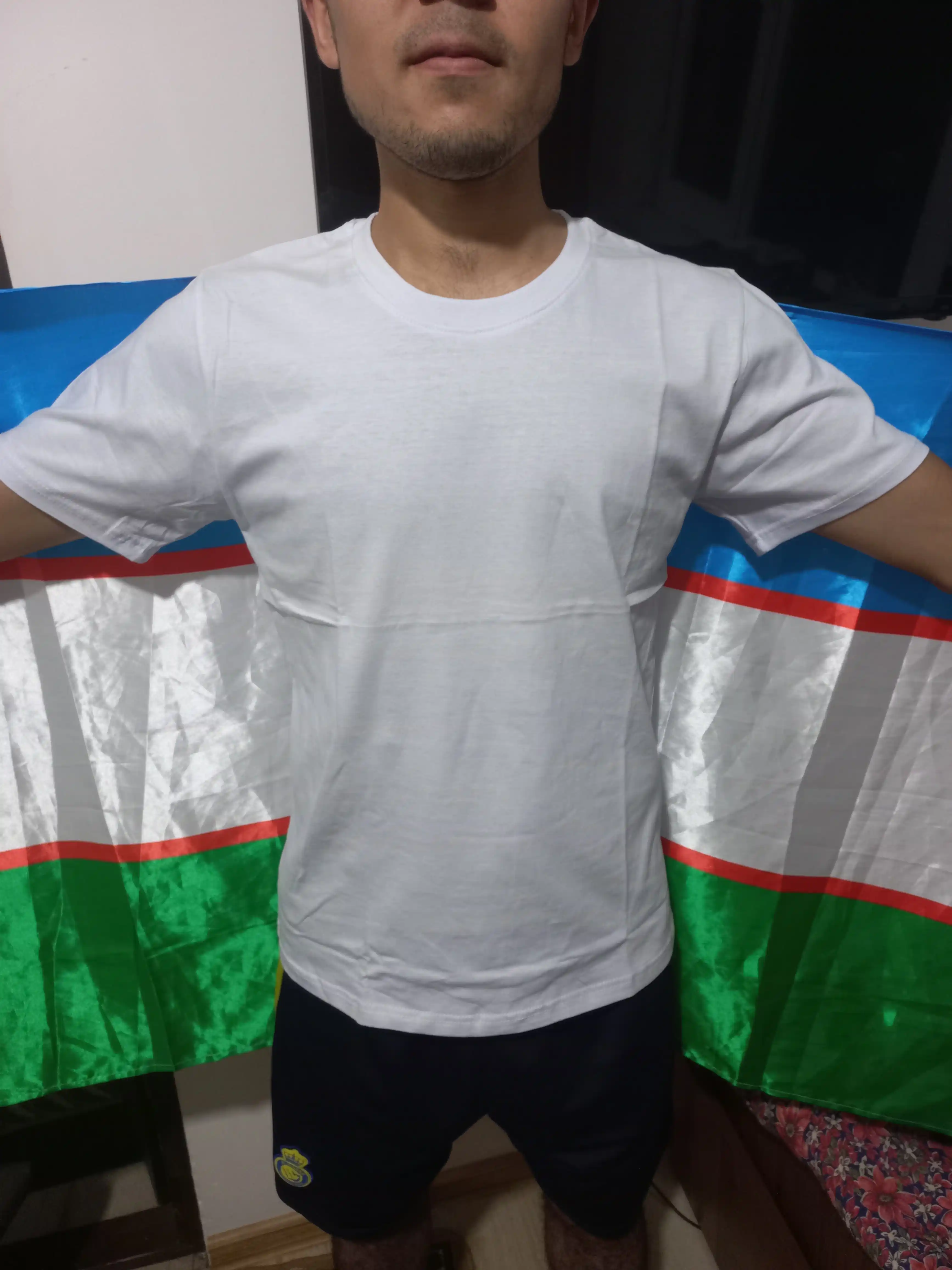Futbolkalar erkaklar va ayollar uchun, 1 xil rangdagi ayollar oq, qora fudbolkasi, 100%paxta