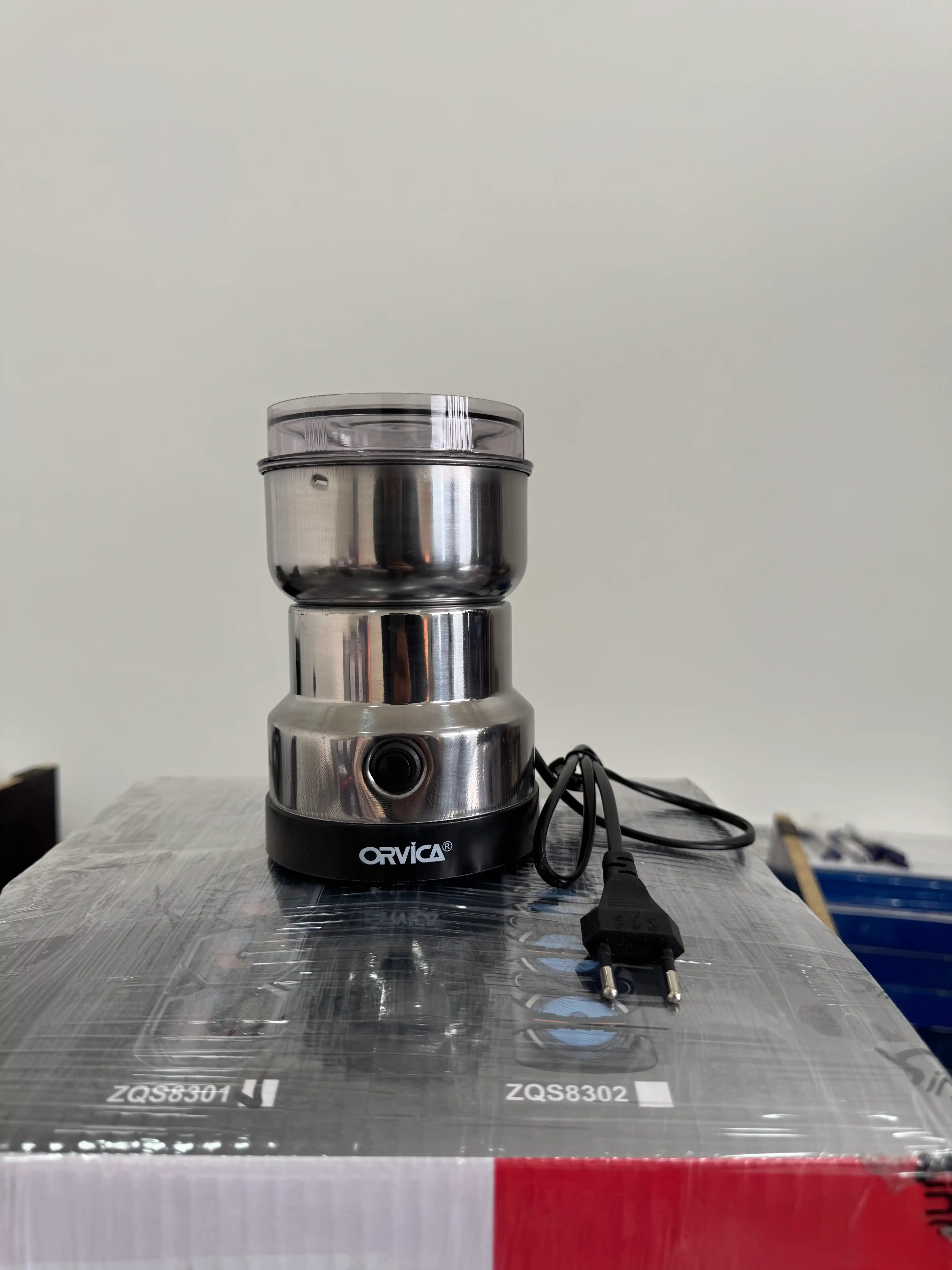 Кофемолка ORVICA ORM-8300H — мощная, компактная и сохраняющая аромат зёрен