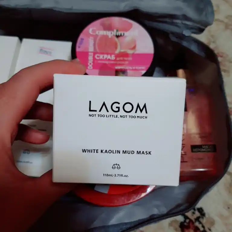 Отшелушивающая глиняная маска Lagom White Kaolin Mud Mask, 110 мл
