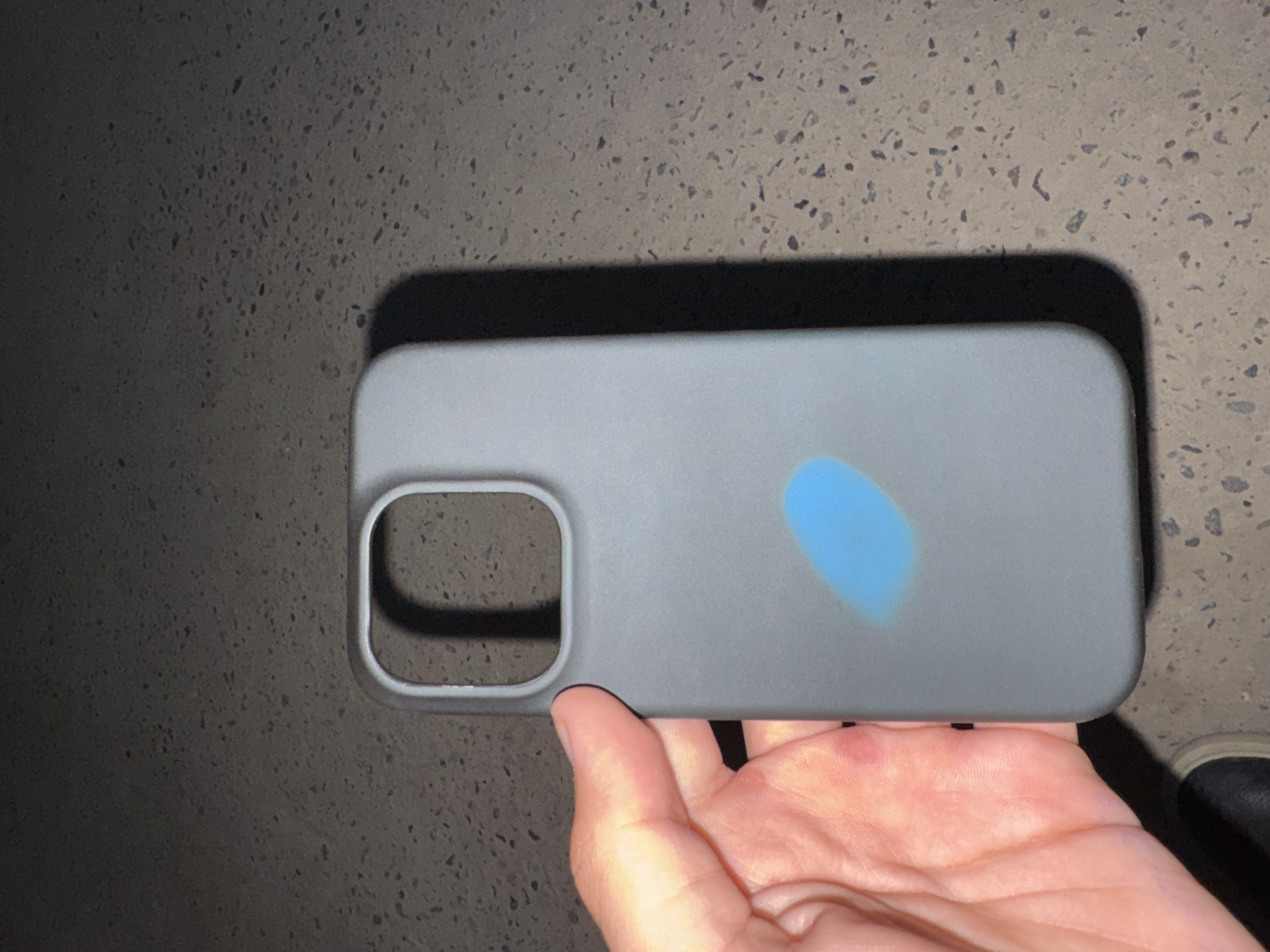 IPhone uchun chexol MagicThermo, qiziganda rangini o‘zgartiradi, 15, 16, 17, Pro, Pro Max