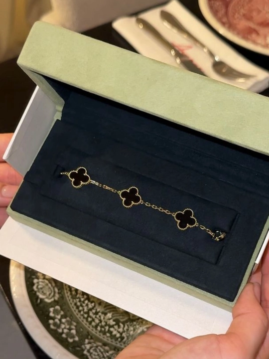 Браслет Van Cleef для женщин и девушек — не темнеет, цвет не меняется