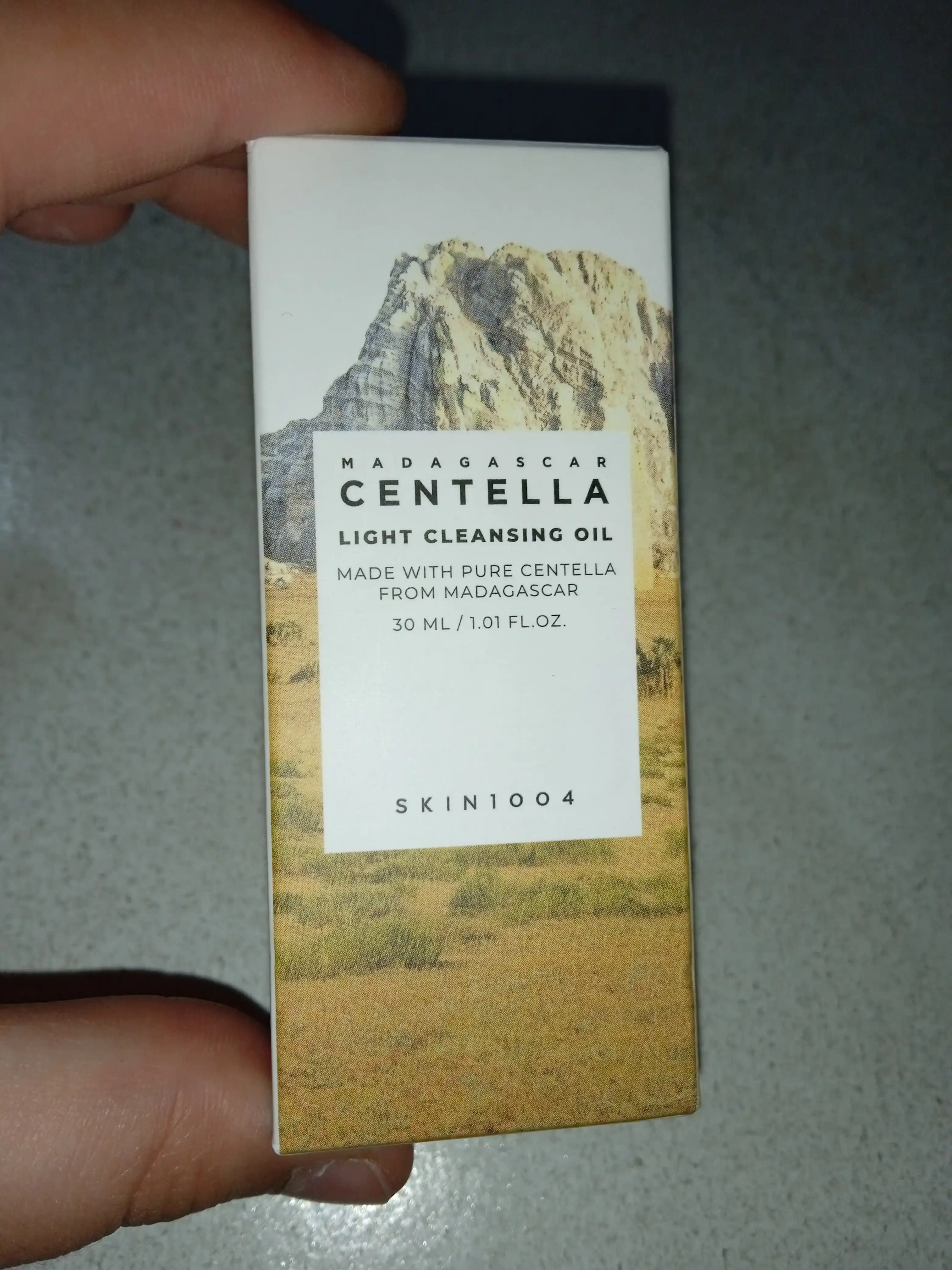 SKIN1004 Madagascar Centella Light Cleansing Oil, 30 ml, yengil tozalovchi gidrofil moy